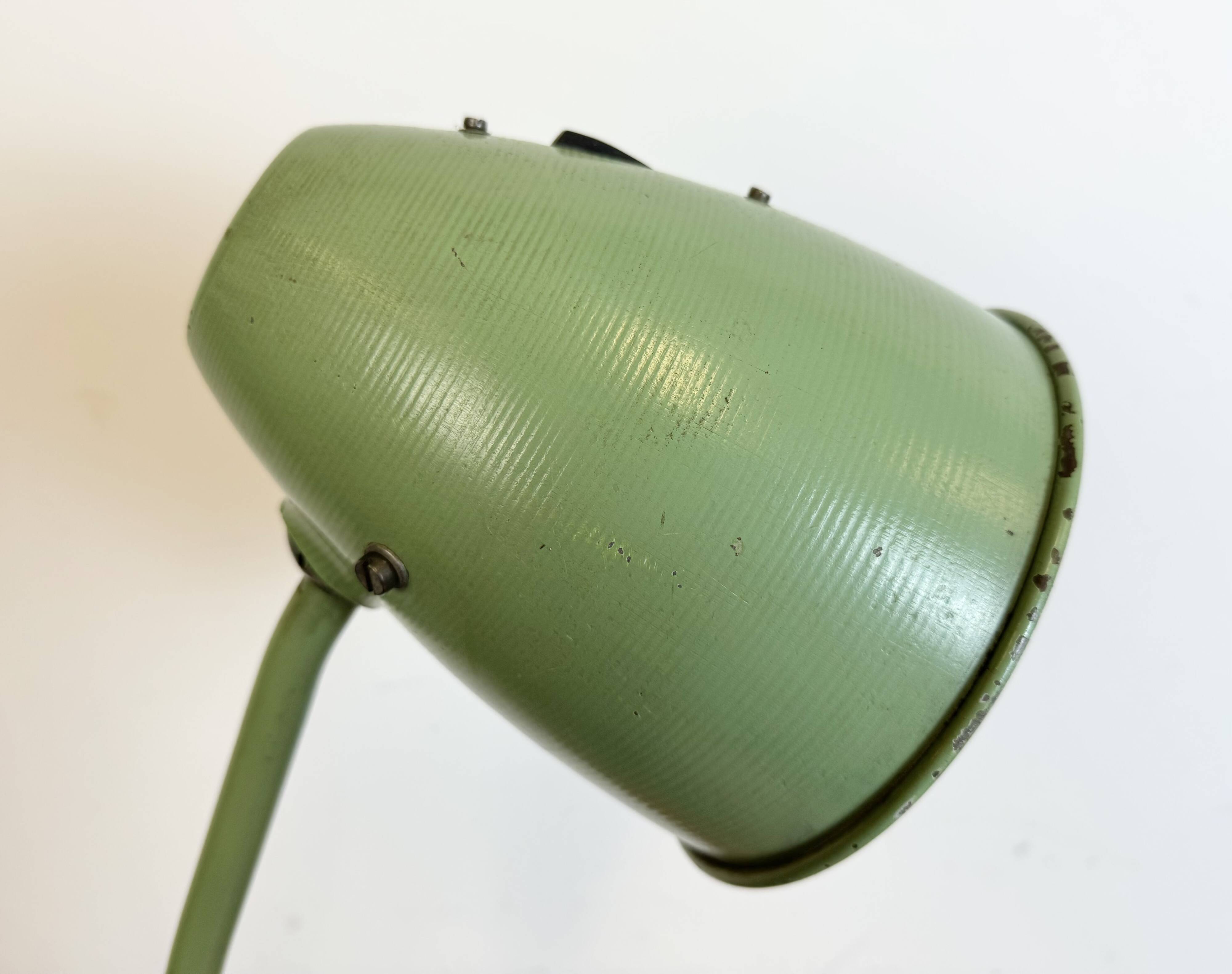 Lampe de table d'atelier industriel vert, 1960s