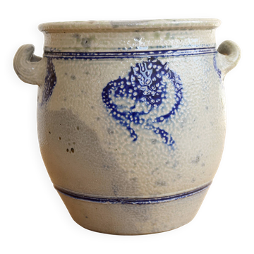 Old ceramic jar from Alsace with blue decoration.