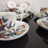 Set of 6 porcelain cups, 6 saucers, teapot and milk jug