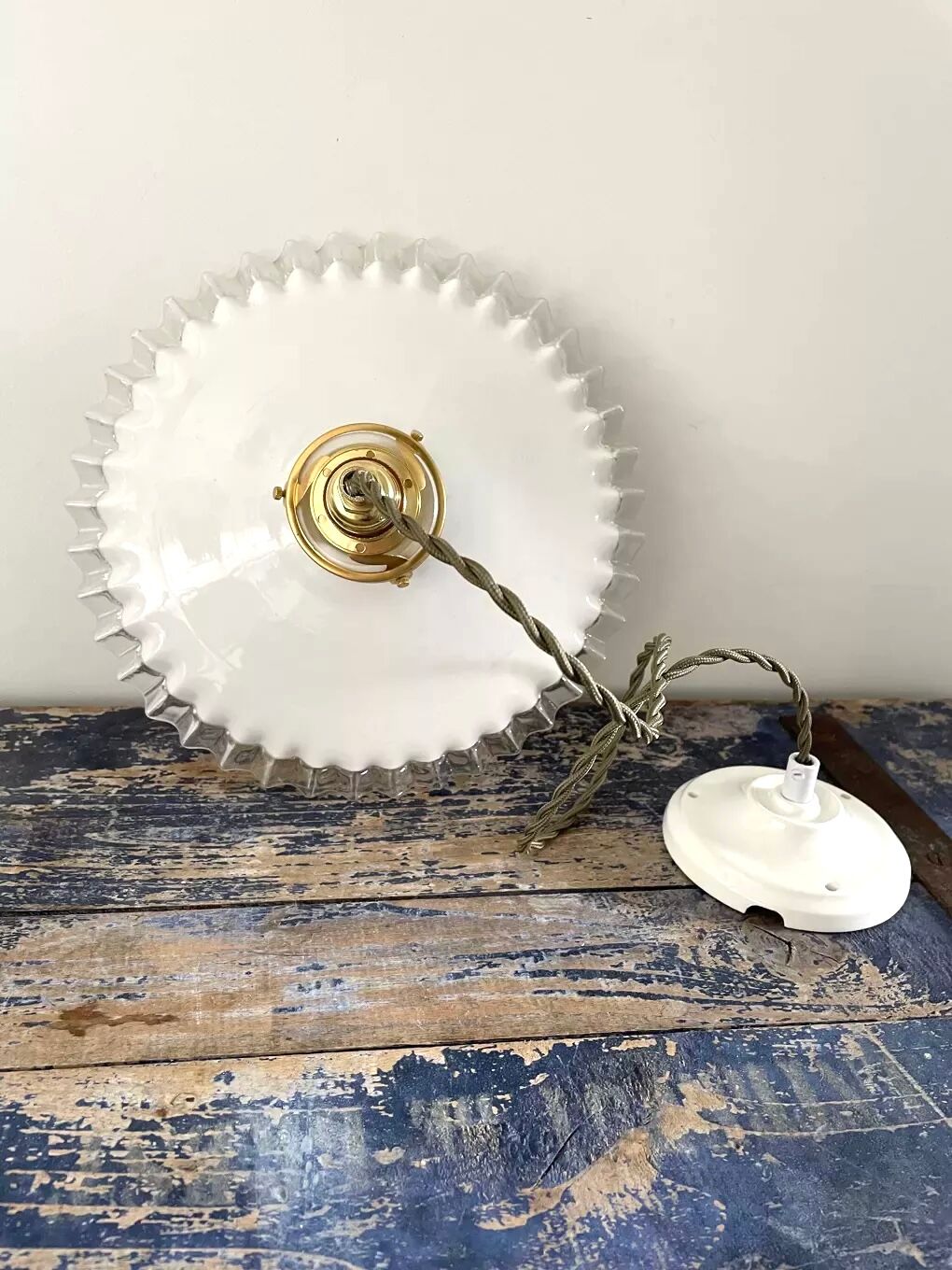 Set of two electrified white opaline suspensions with nine