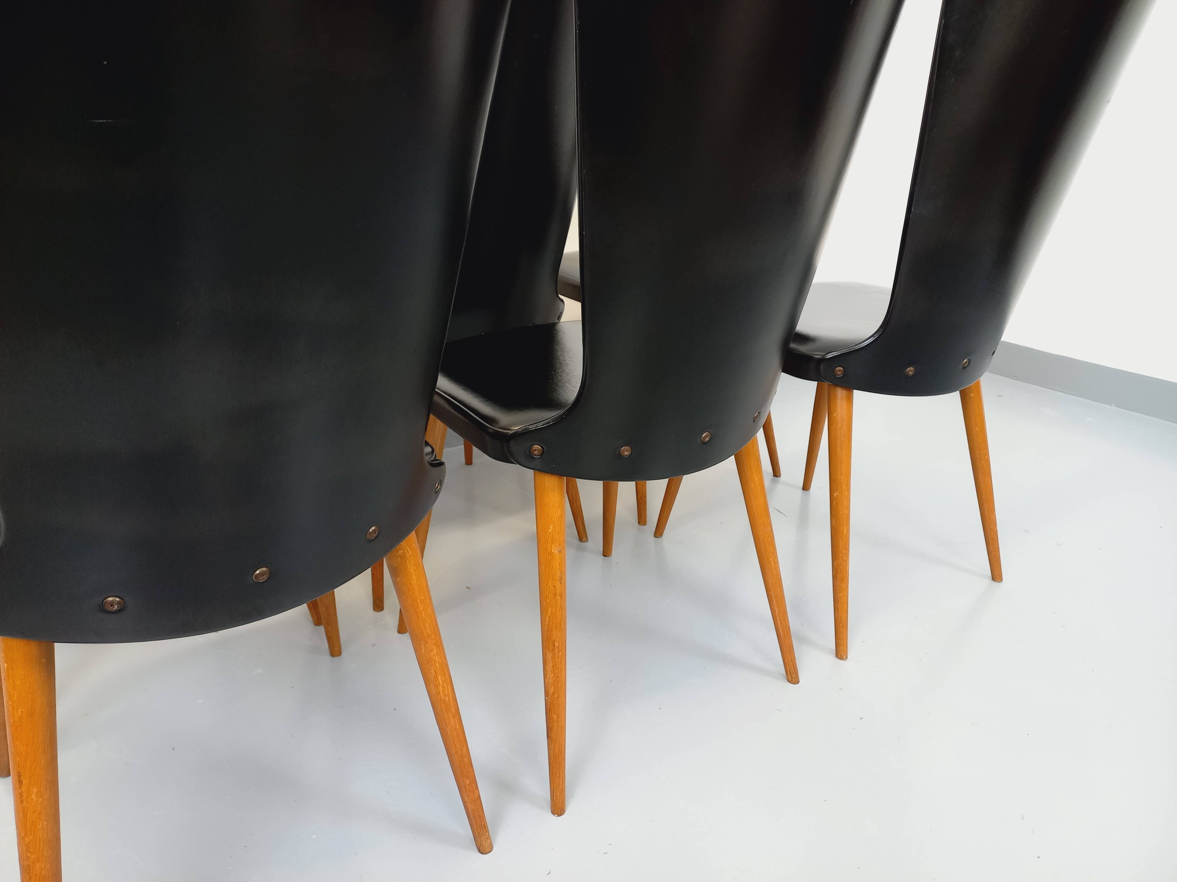 Set of 6 vintage Baumann Essor chairs in beech wood and skai