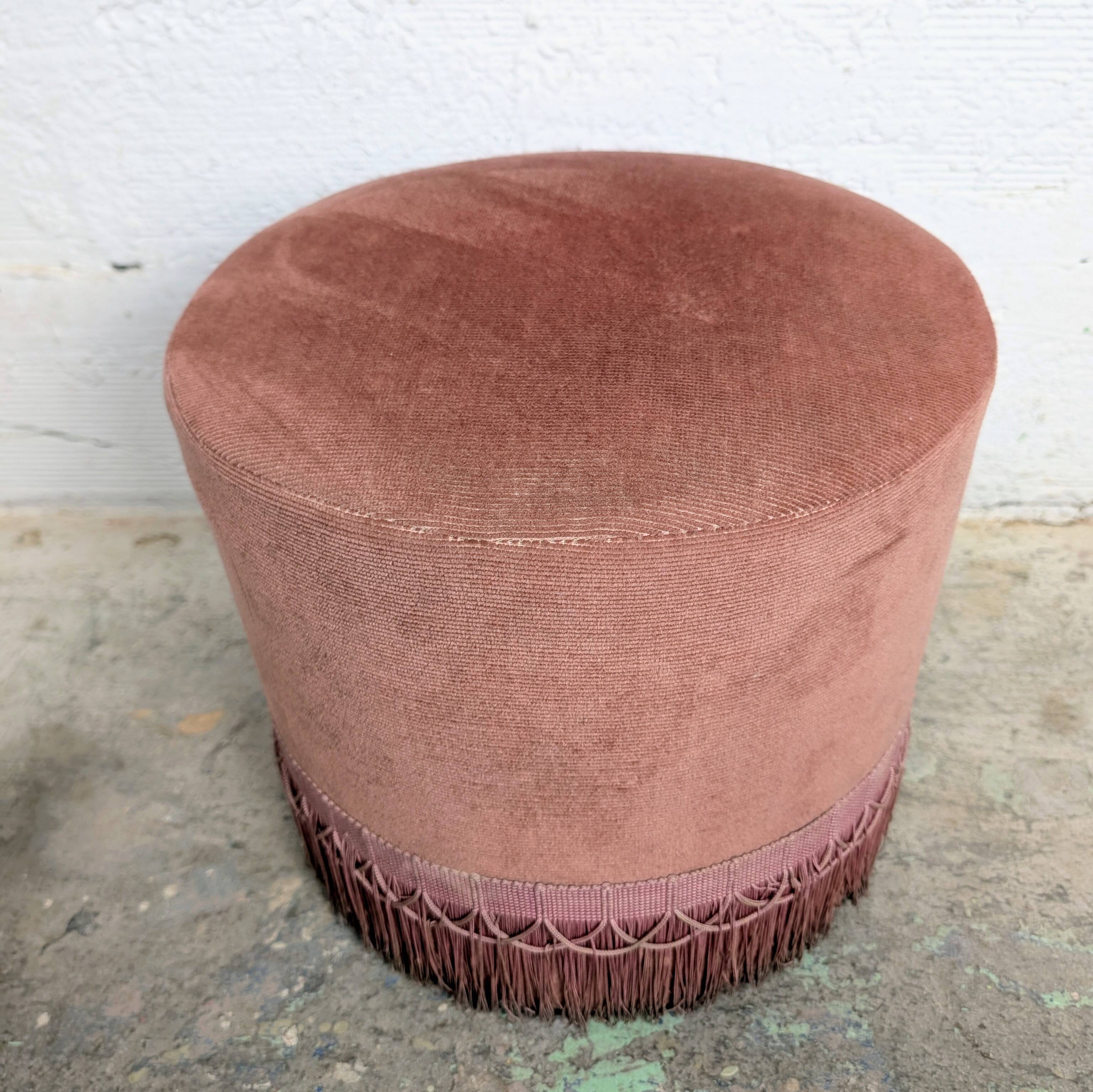 Pouf rond velours vieux rose à franges