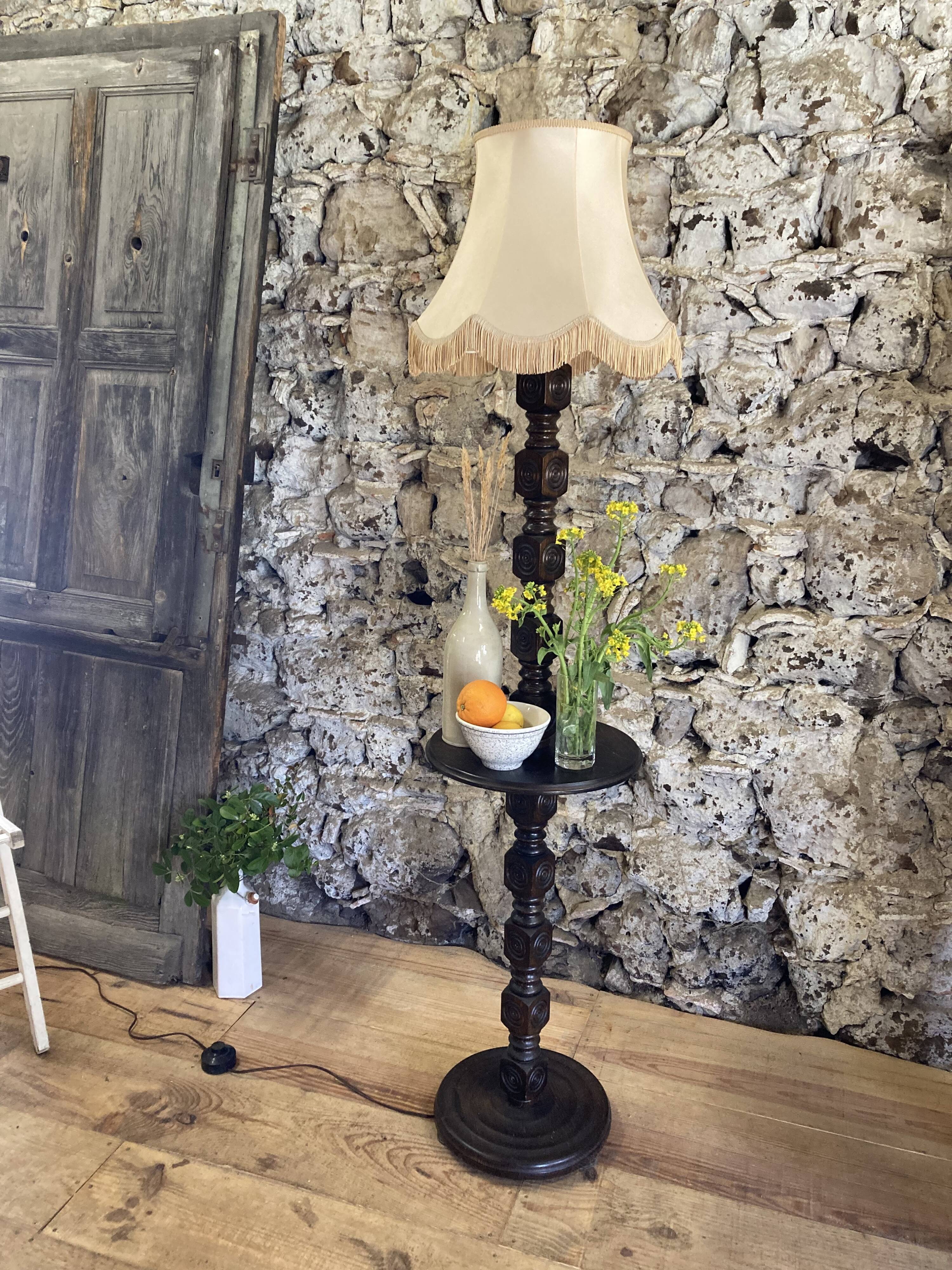 Side table floor lamp in Basque turned wood 50