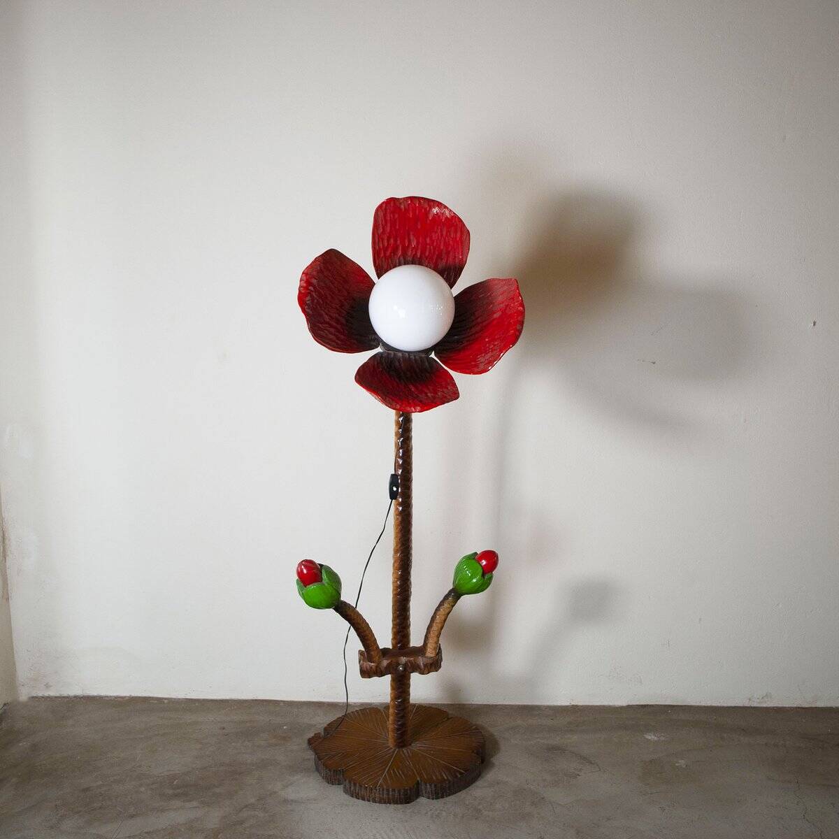 Inlaid and lacquered wooden floor lamp, 1960s.