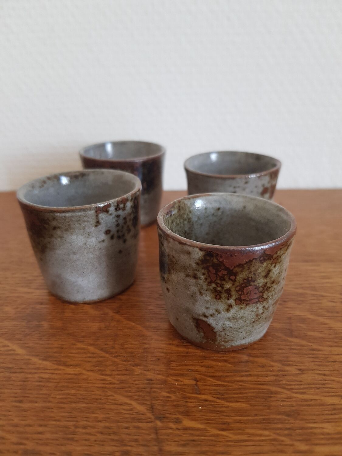 Set of 4 ceramic shells