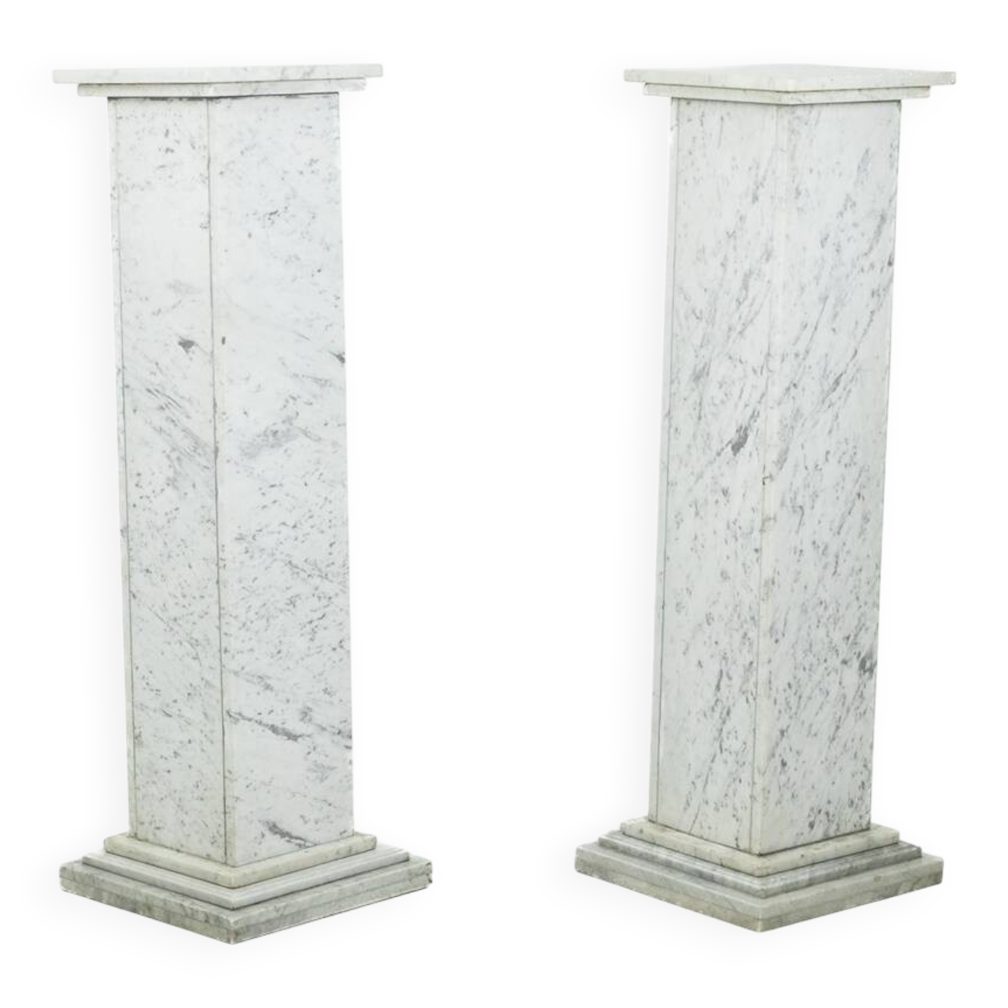 Pair of Art Deco style columns, in white marble, 20th century