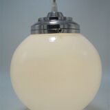 Suspension globe en opaline