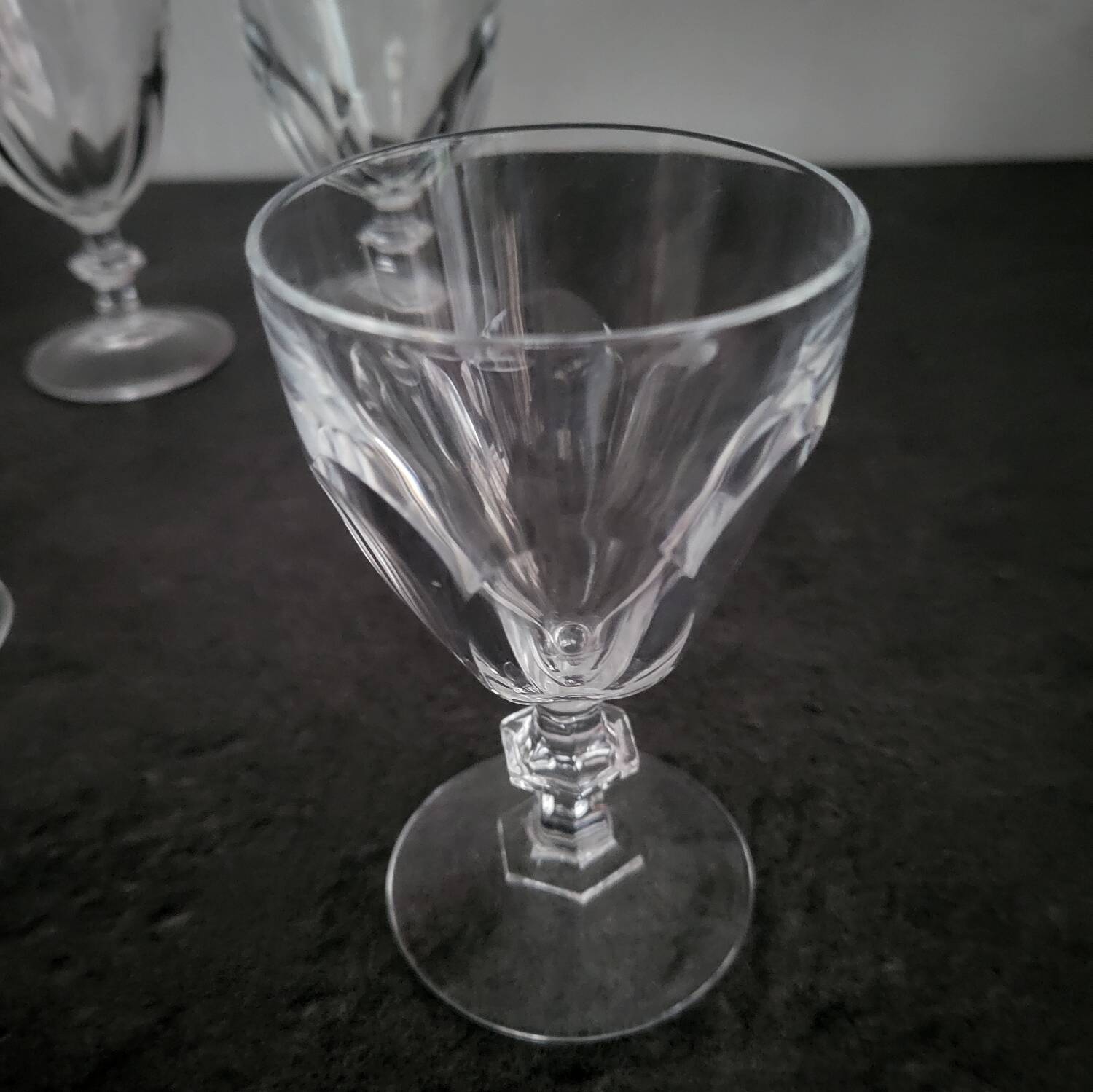 4 button-foot aperitif glasses model Rambouillet Christal d'Arques