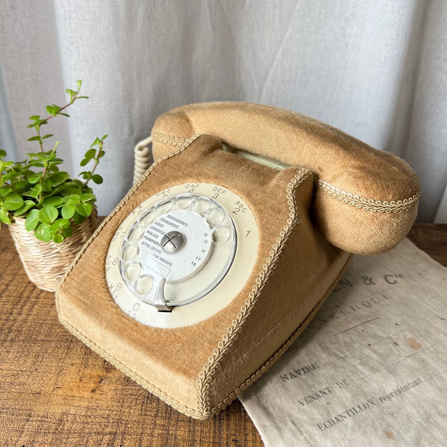 Vintage 1976 phone with cover