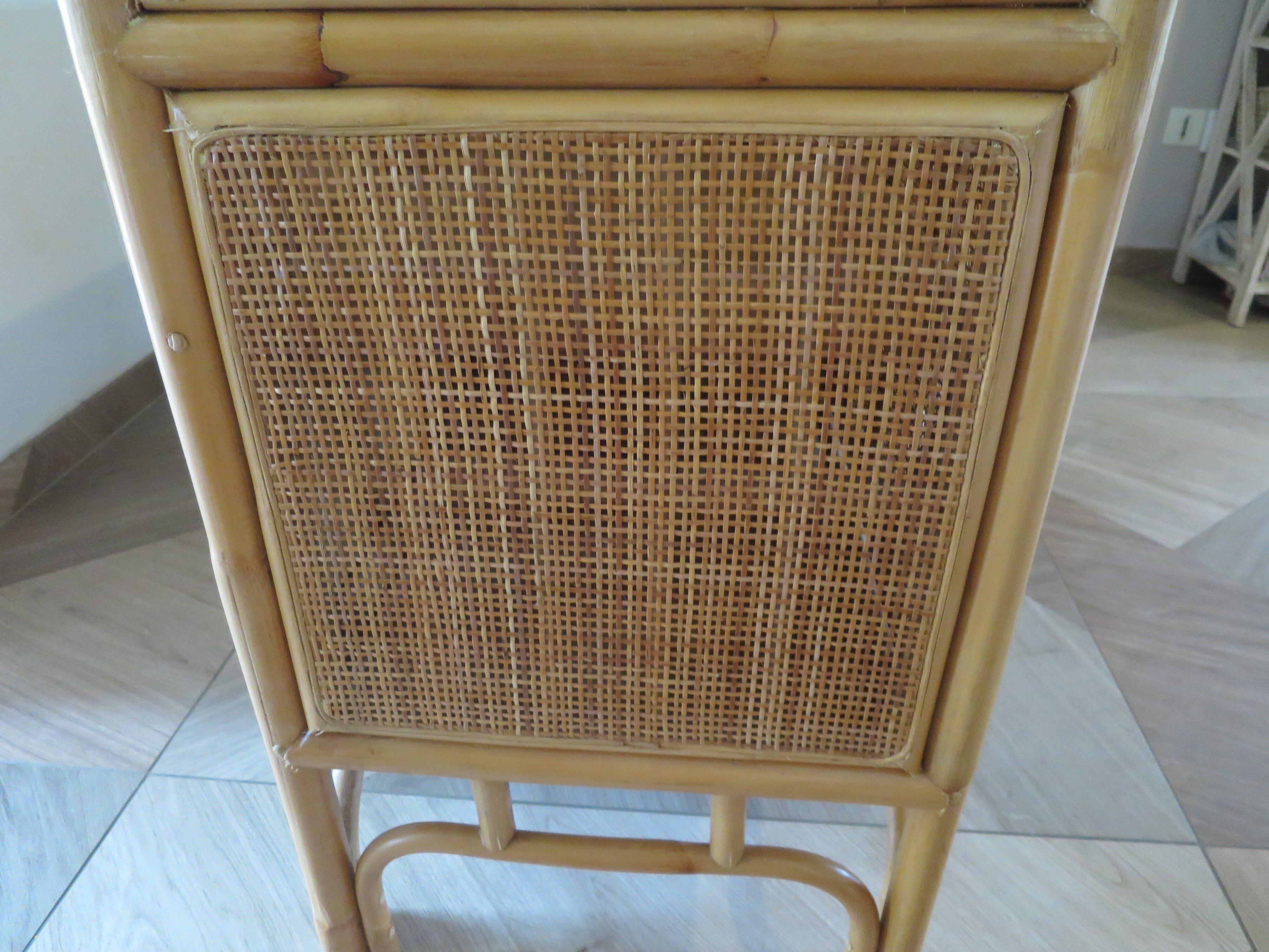 Buffet bas 2 portes -rotin tressé-bambou -cannage