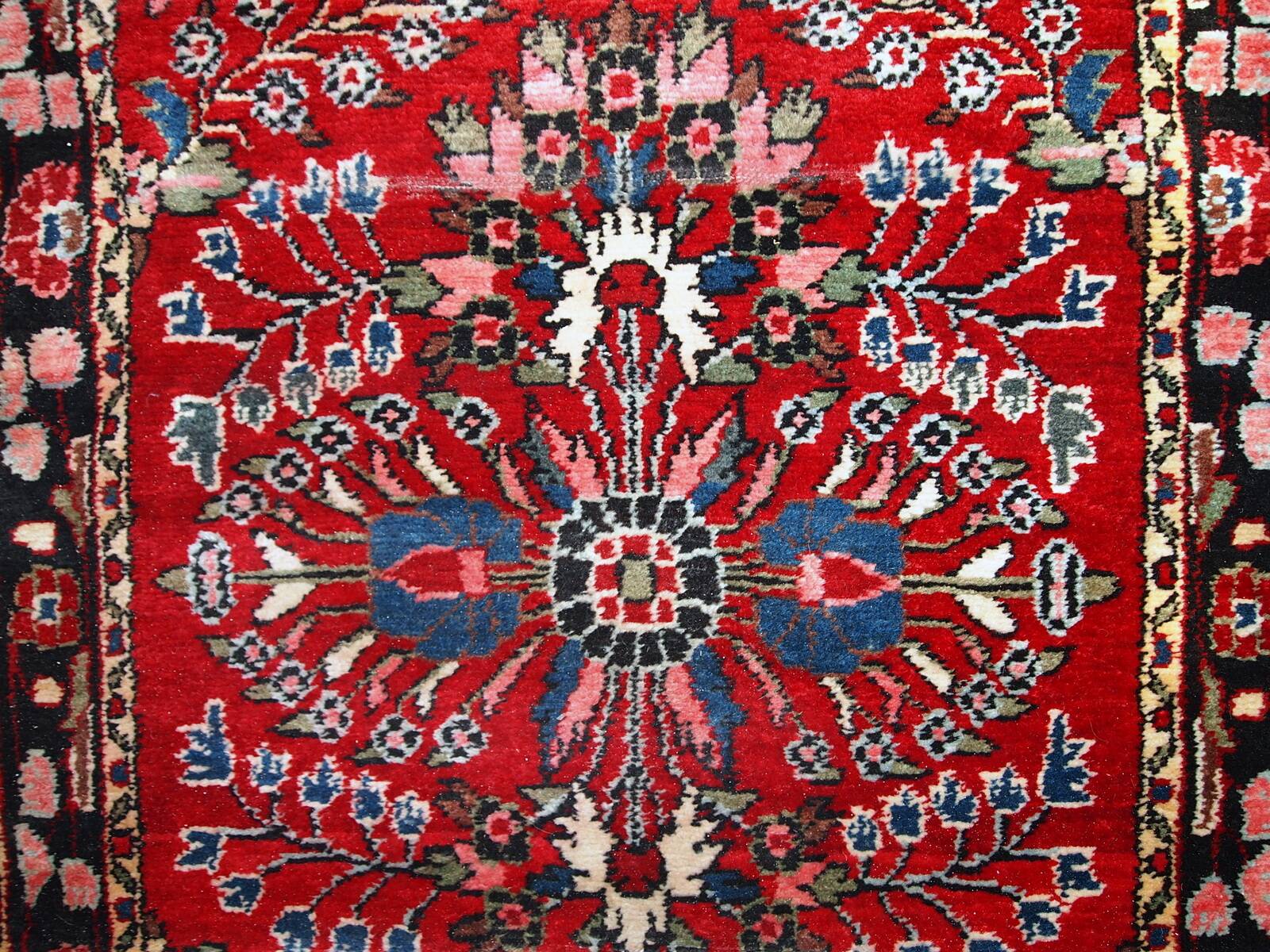 Tapis antique Lilihan du Moyen-Orient 84cm x 712cm (1910s)