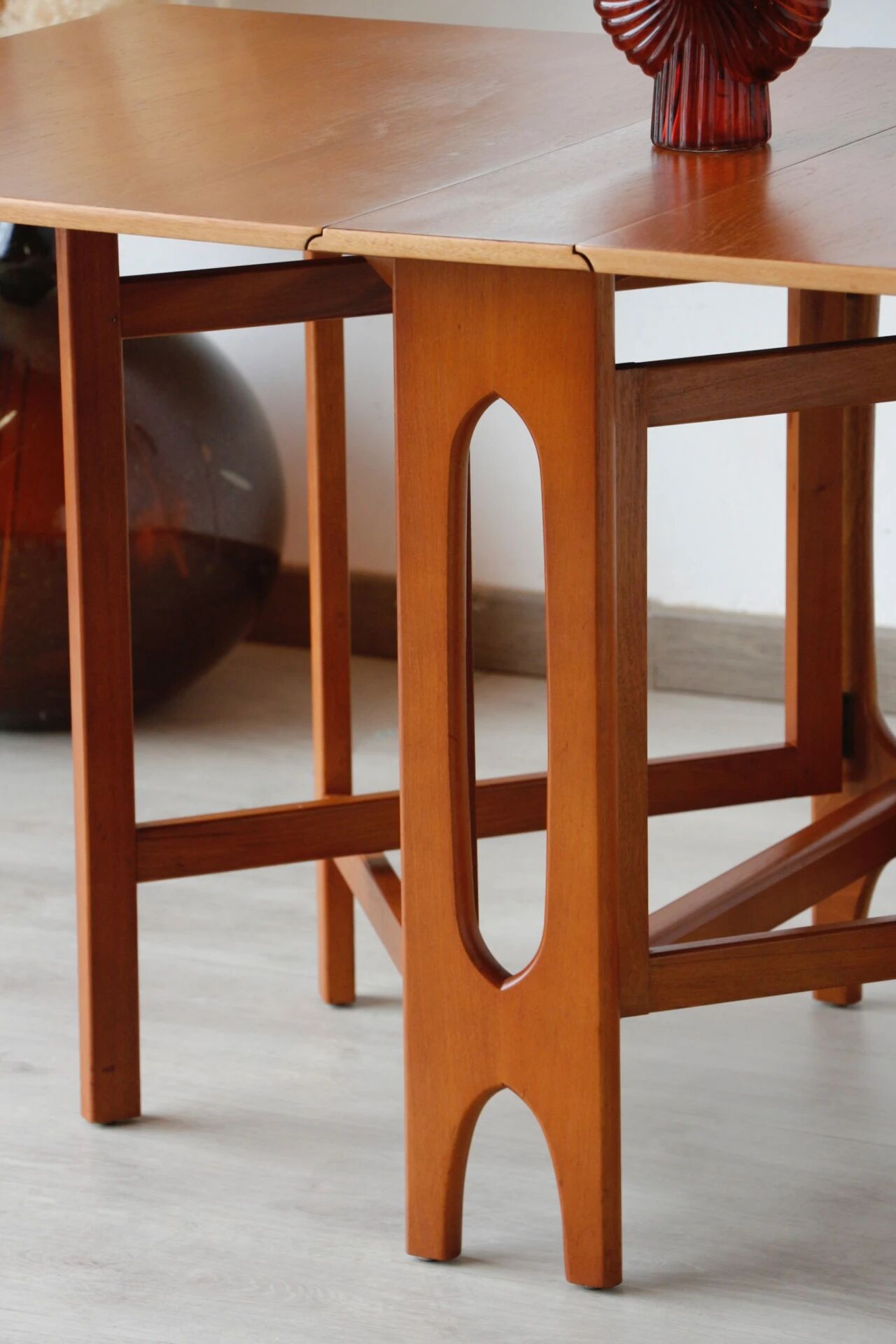 Scandinavian drop-leaf table – Bendt Winge – Teak and beech – 1950s/60s