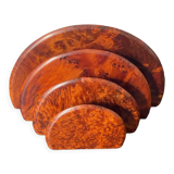 Courier rack in cedar magnifying glass