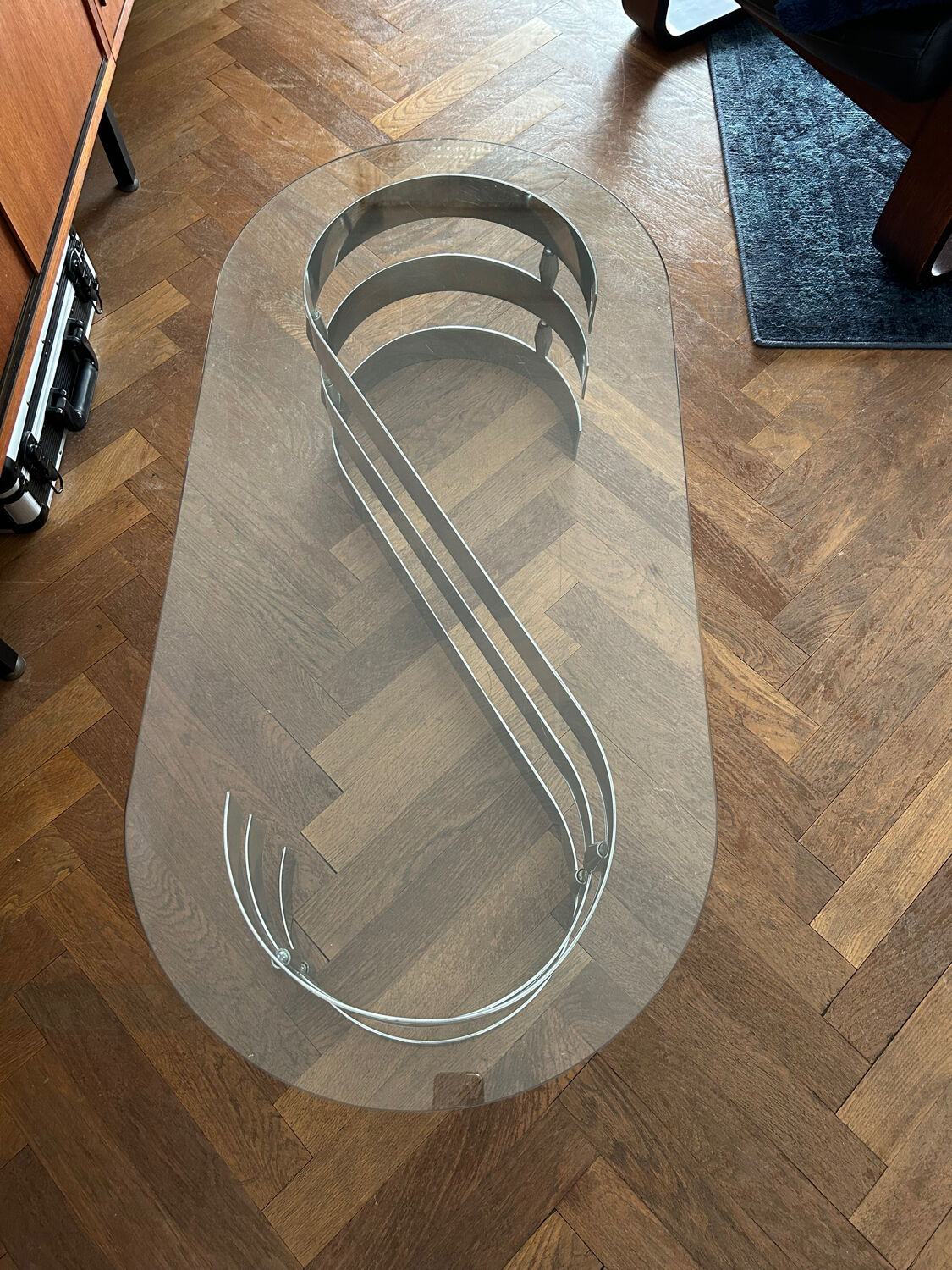 70s oval design coffee table in glass with chrome legs