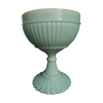 Coupe à pied en opaline de foire