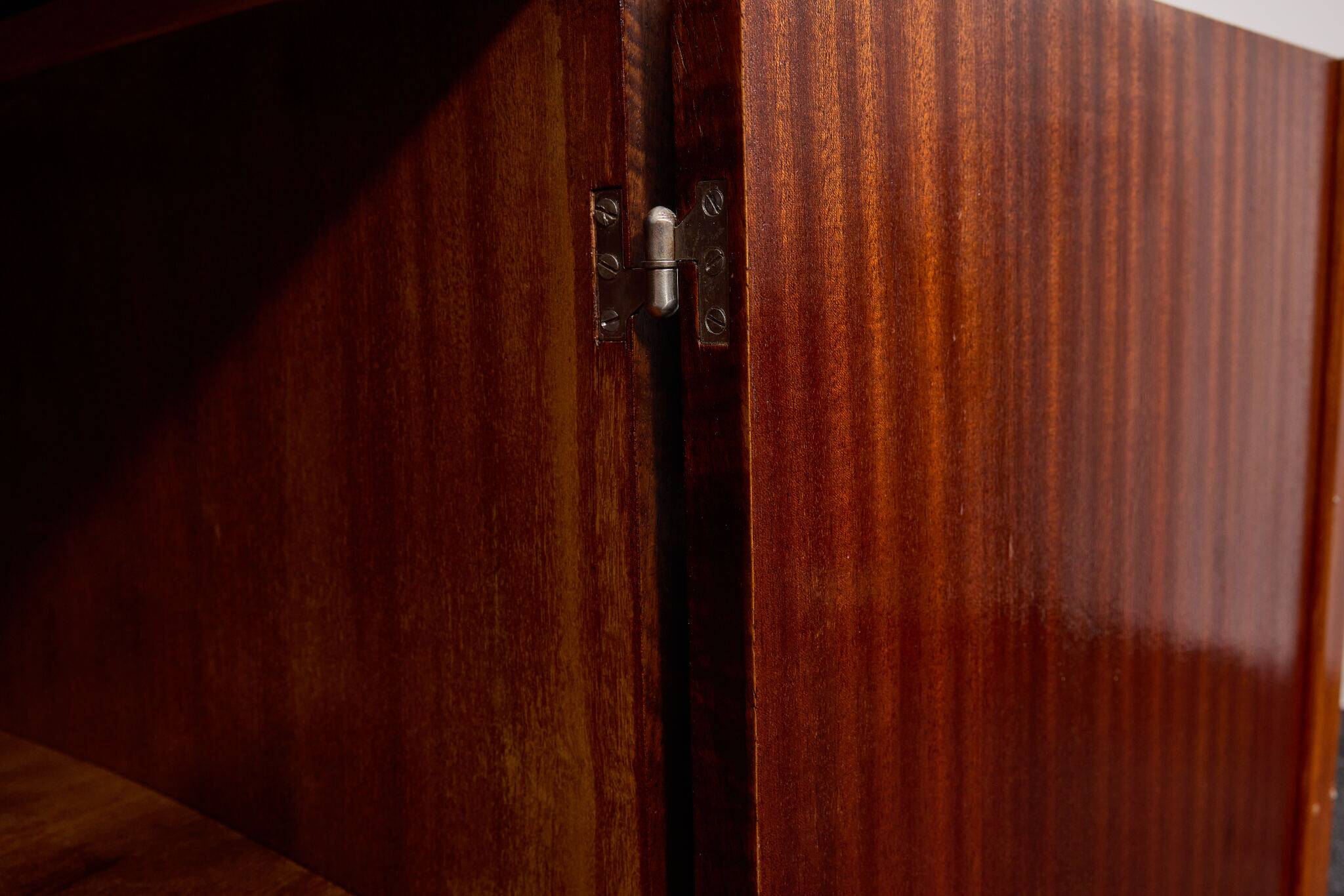 Buffet cubain en acajou de style Bauhaus, Gyula Kaesz, début des années 1940