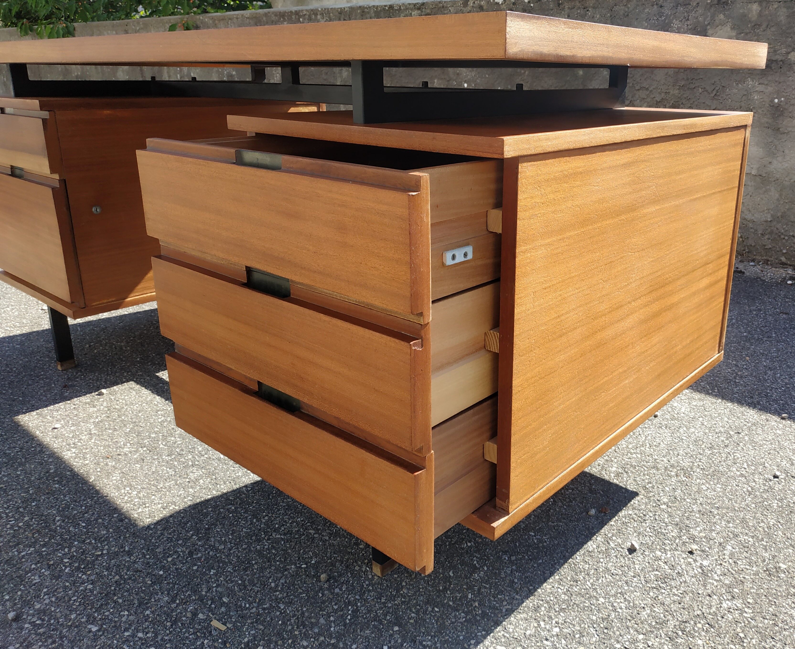 Desk by Pierre Guariche Minvielle edition 1950