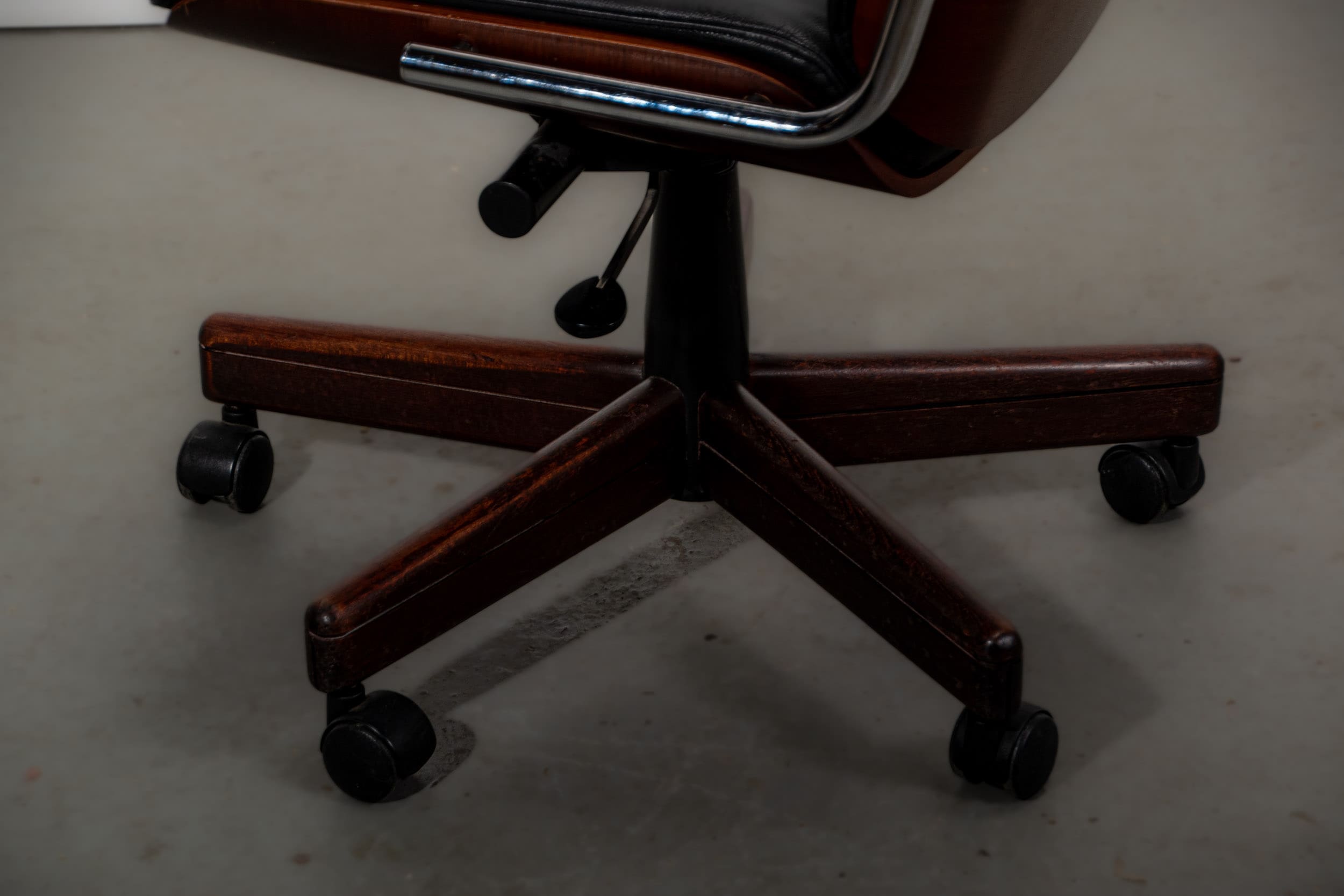Office chair designed by Karl Dittert by Giroflex, circa 1980