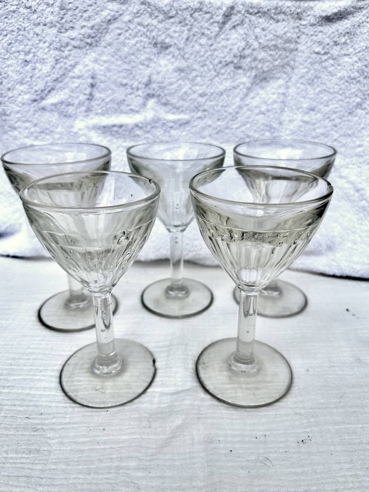 Set of 5 blown glass goblets in Art Deco style, circa 1900.
