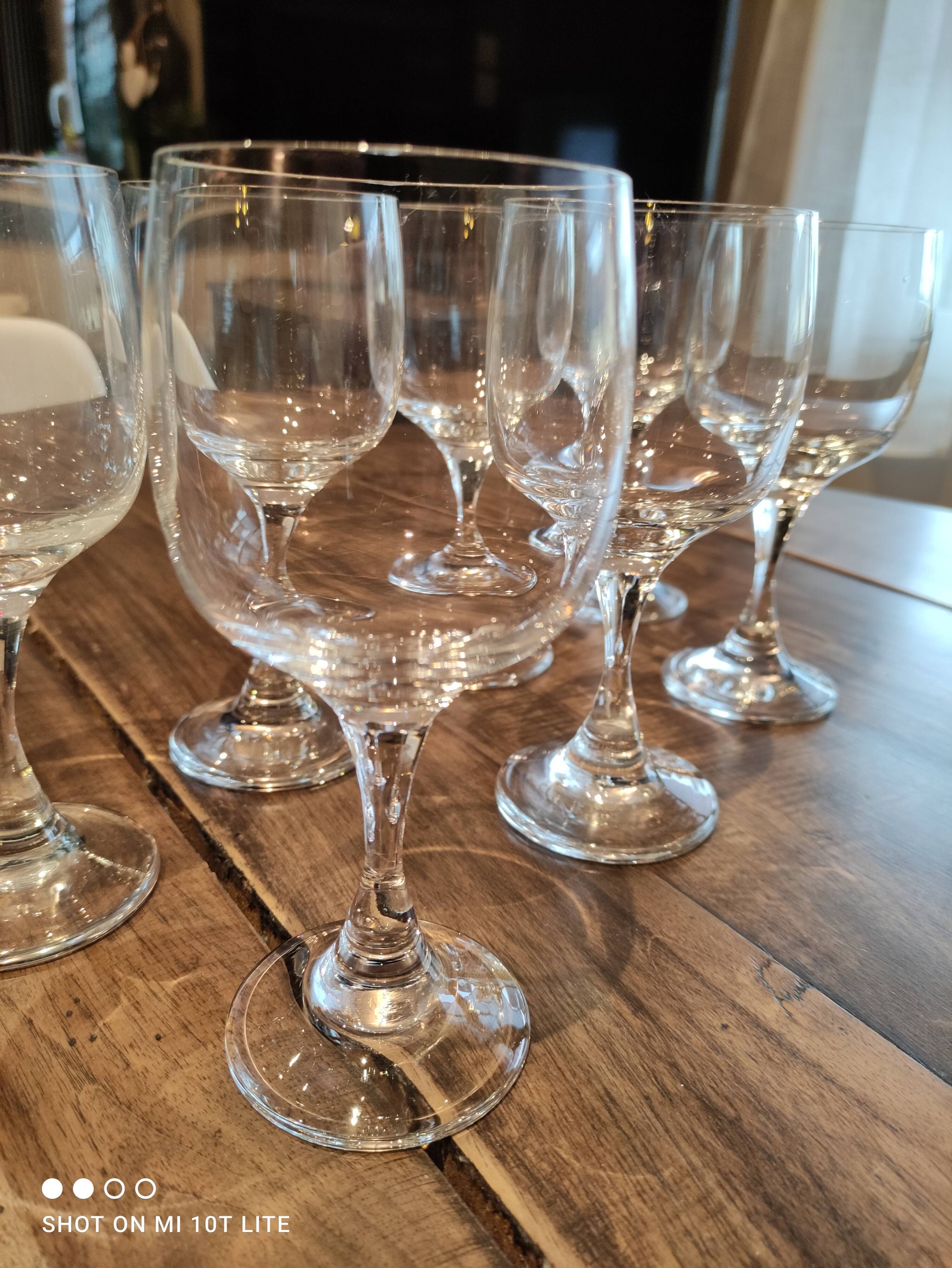 Lot de 7 verres à vin vintage en cristal