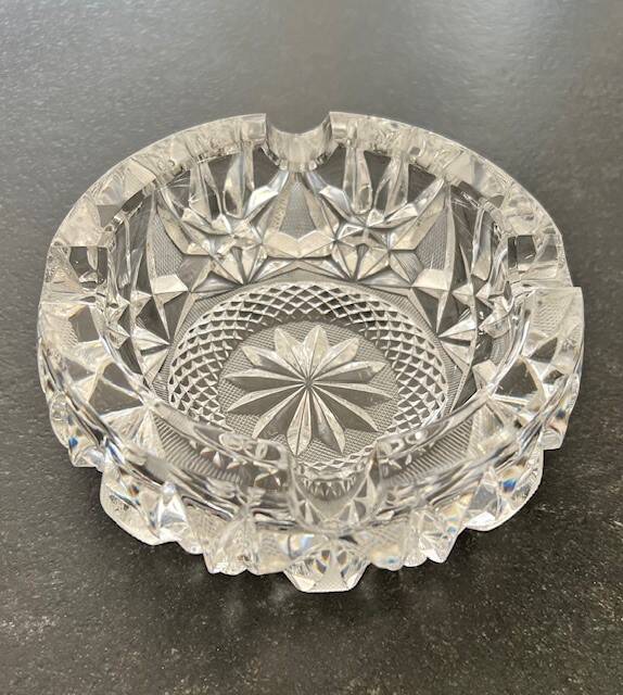 Crystal pocket emptier