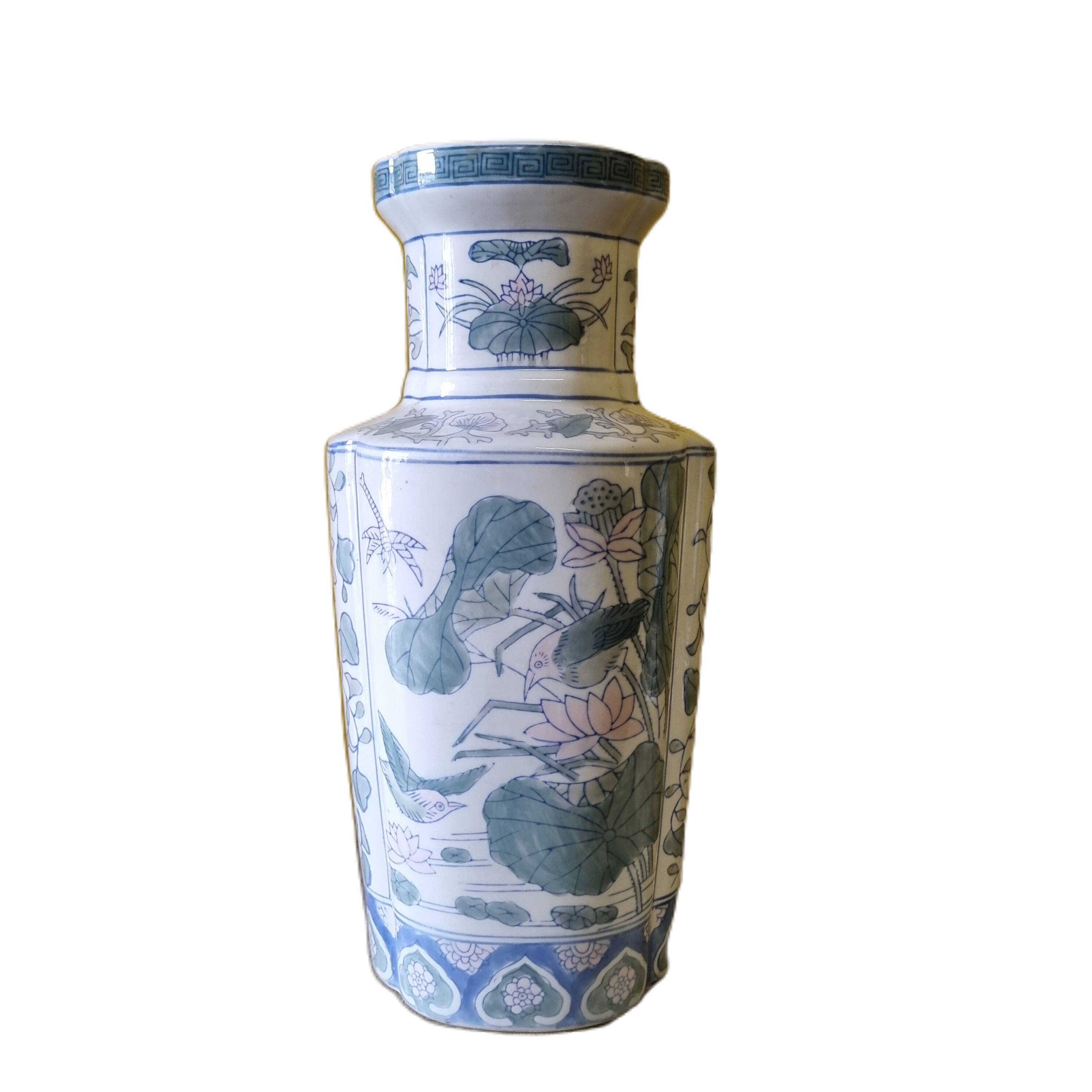 Ceramic Chinese Vase 1960s, Vintage