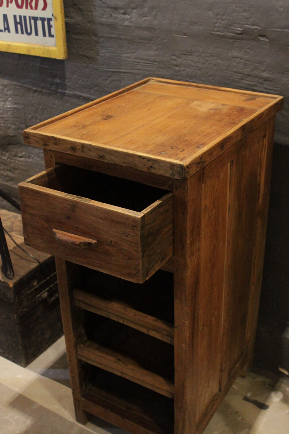 Furniture business maid