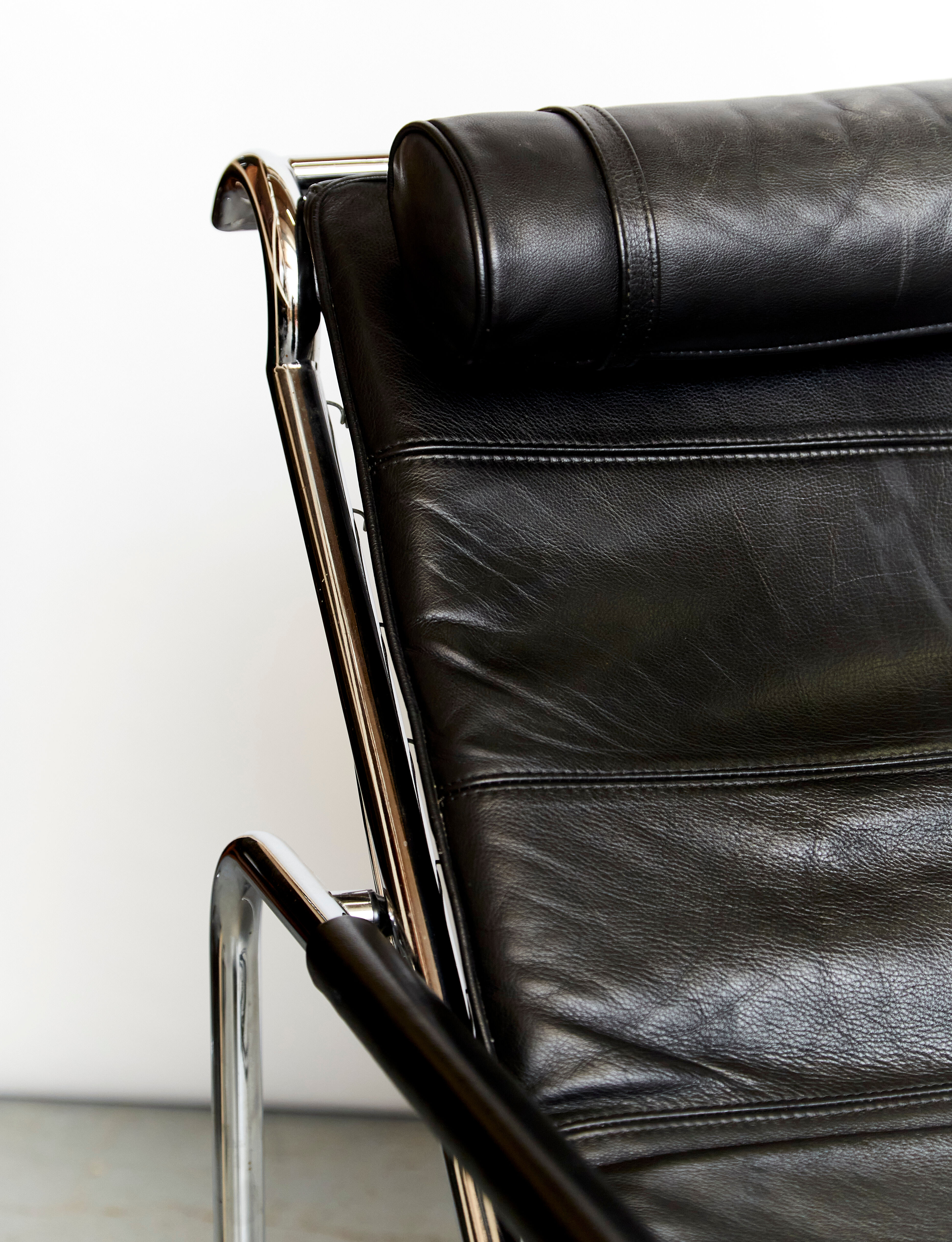 Gabriele Mucchi model Genni armchair & ottomane for Zanotta