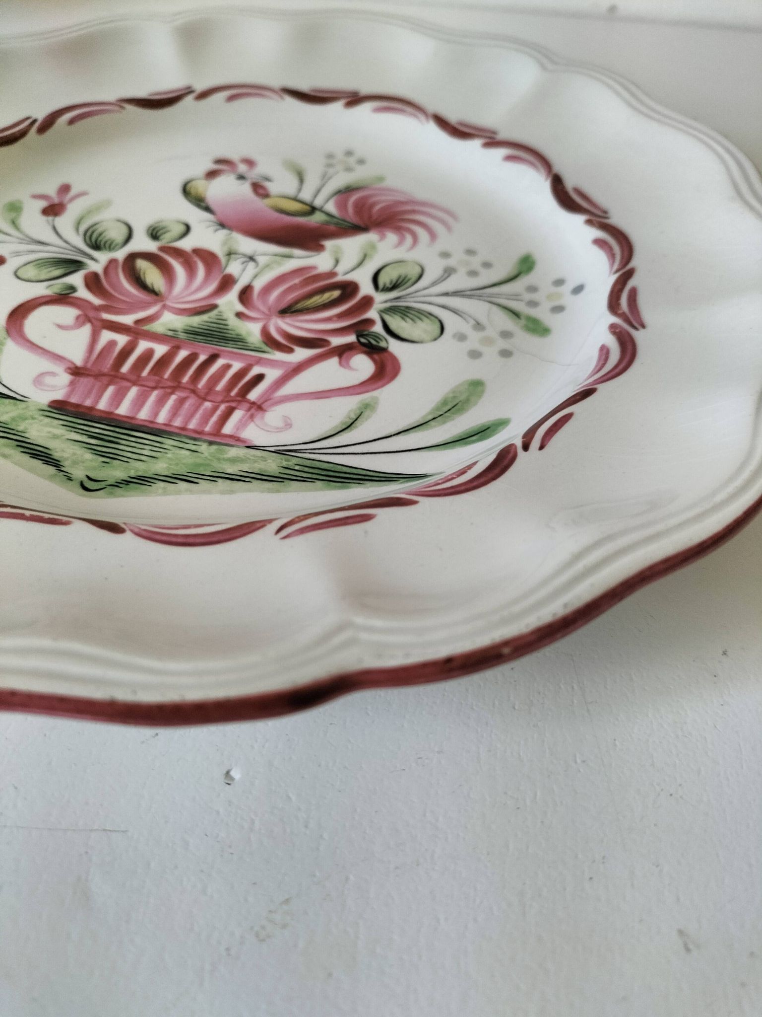 Assiette ancienne au coq – Keller & Guérin Lunéville