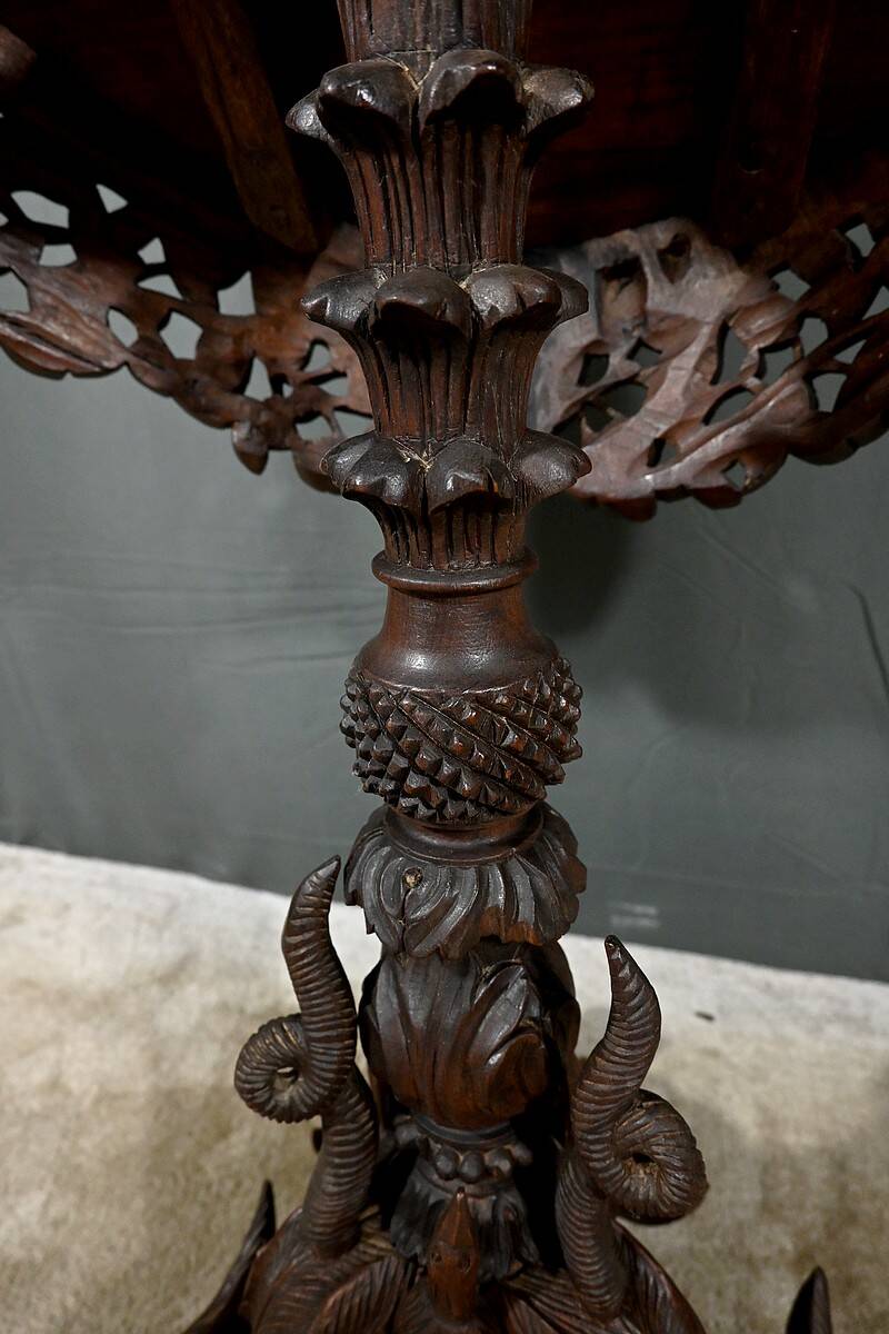 Anglo-Indian Pedestal Table in Exotic Wood – Late 19th Century