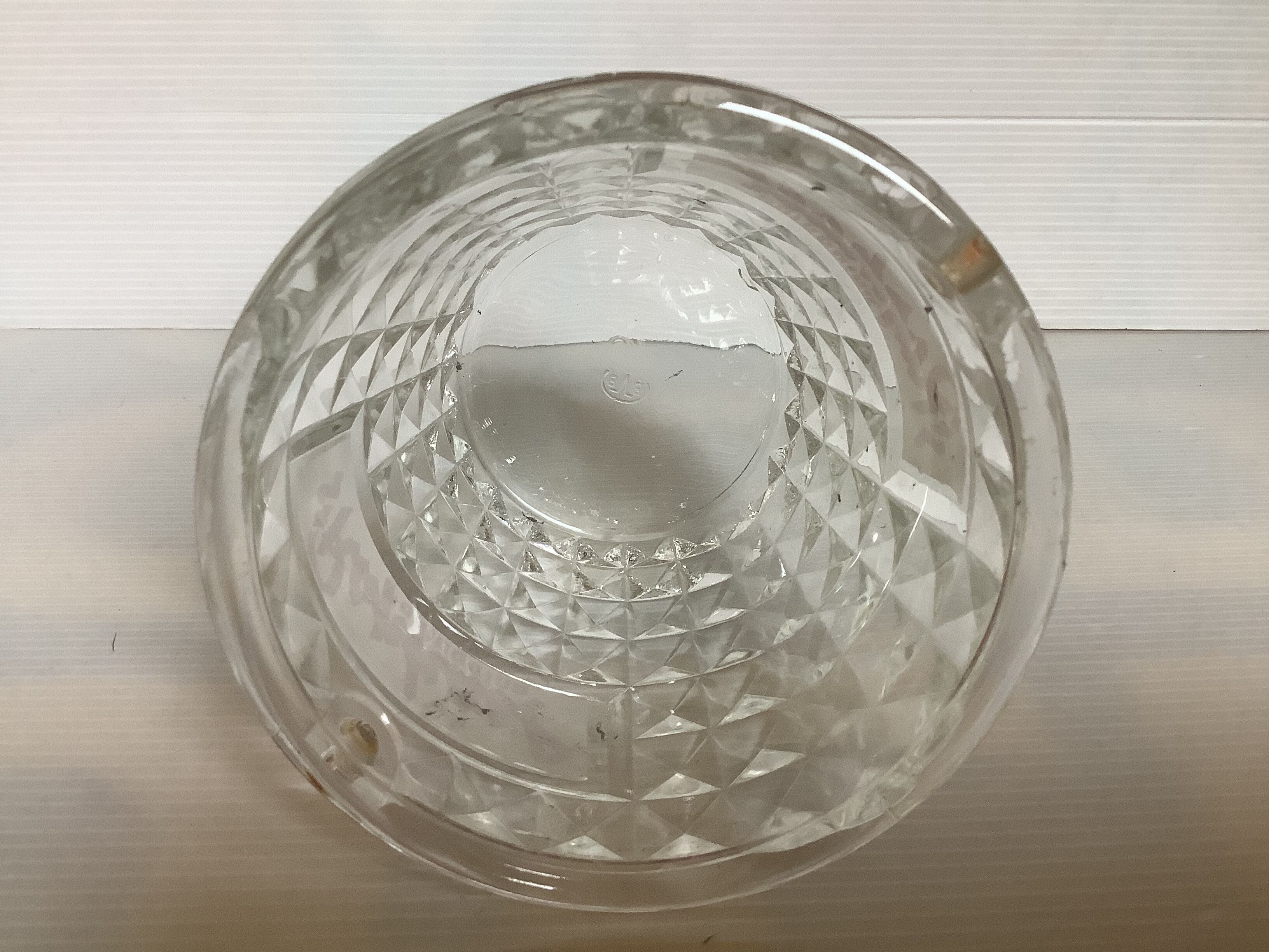 Ancient ice bucket Saint Raphael Cinchona