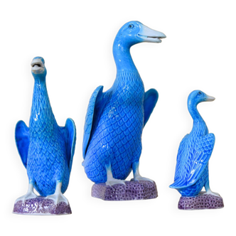 Ensemble de trois canards turquoise du milieu du siècle, en porcelaine chinoise des années 50