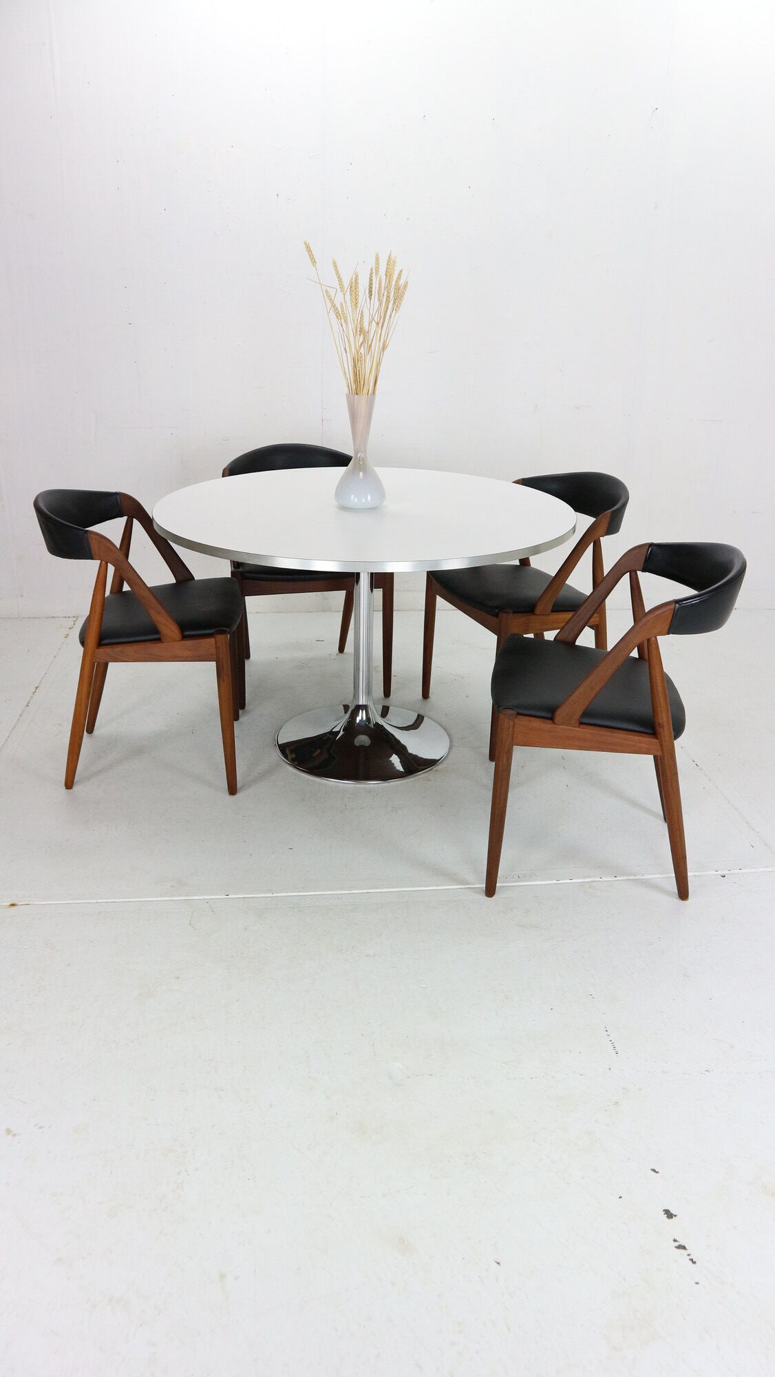Börje johanson round white & chrome "tulip" dinning table, 1968 sweden