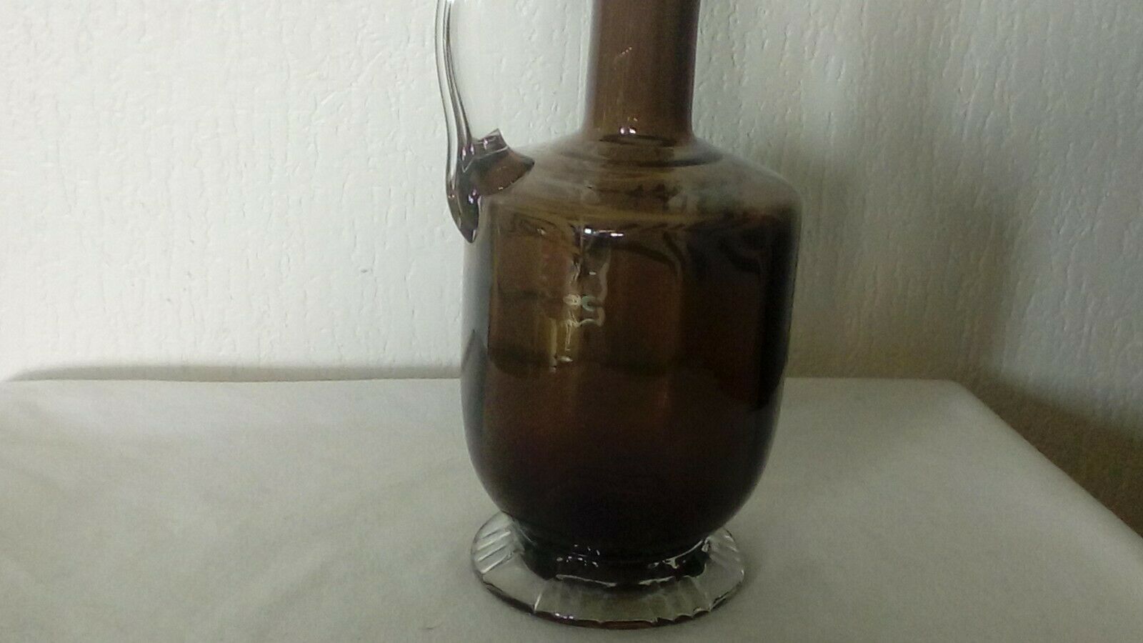 Glass carafe