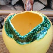 Jug in slipware apple