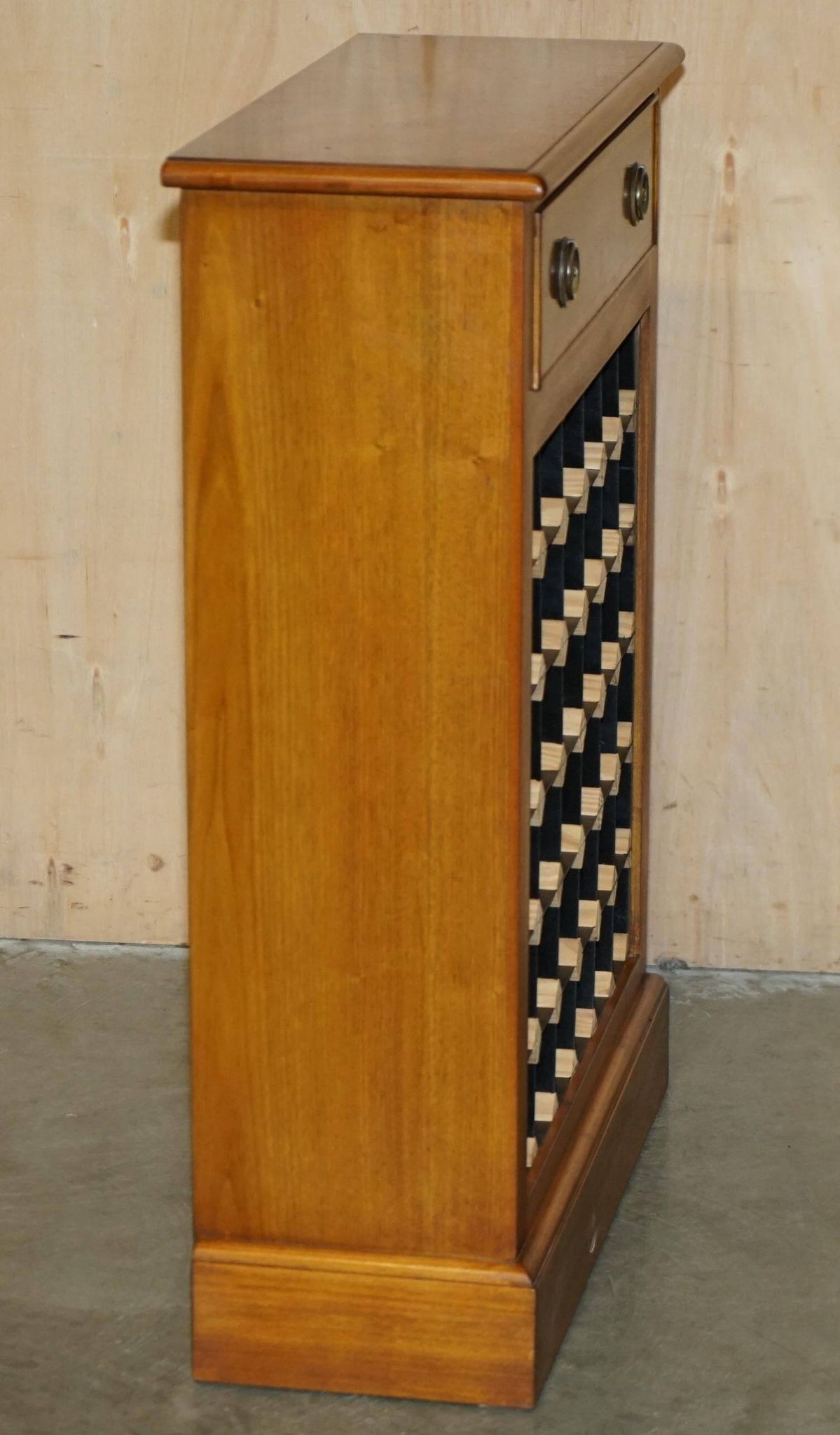 Flamed walnut sideboard for 36 bottles with drawer