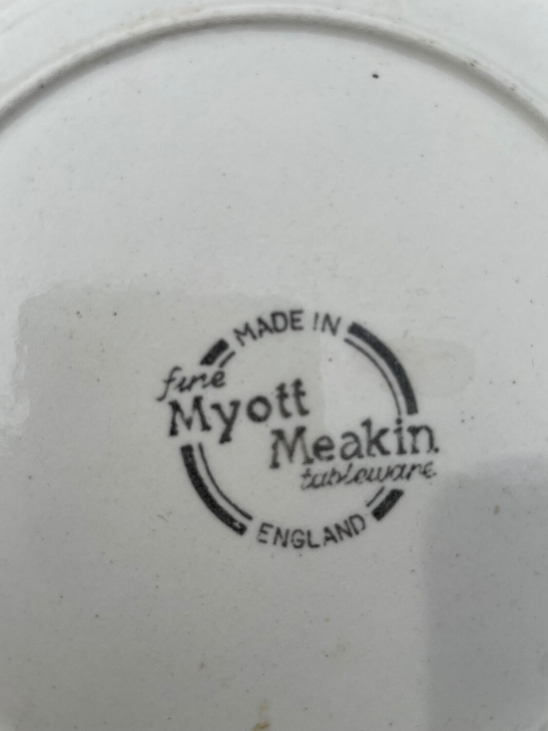 Dessert plate, in Churchill's English blue earthenware