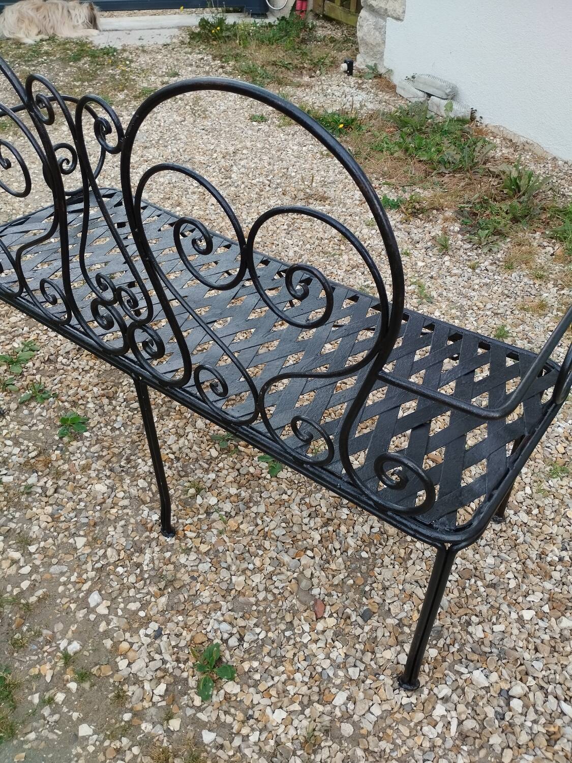 Beau banc de jardin en fer ancien
