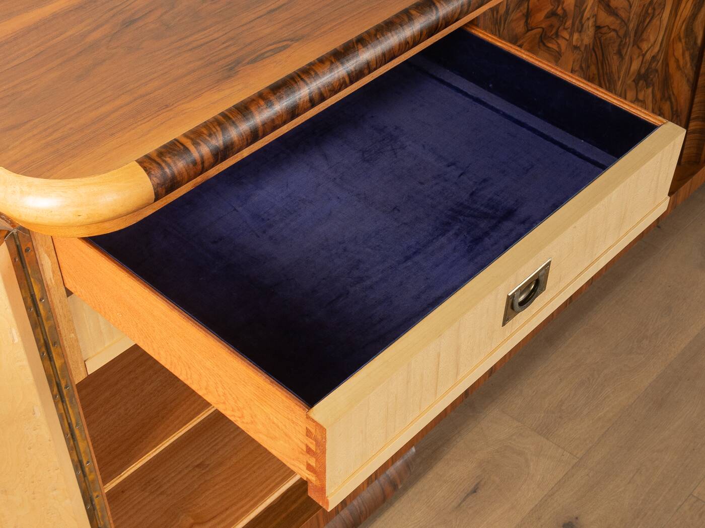 Wonderful Art Deco sideboard from the 1920s