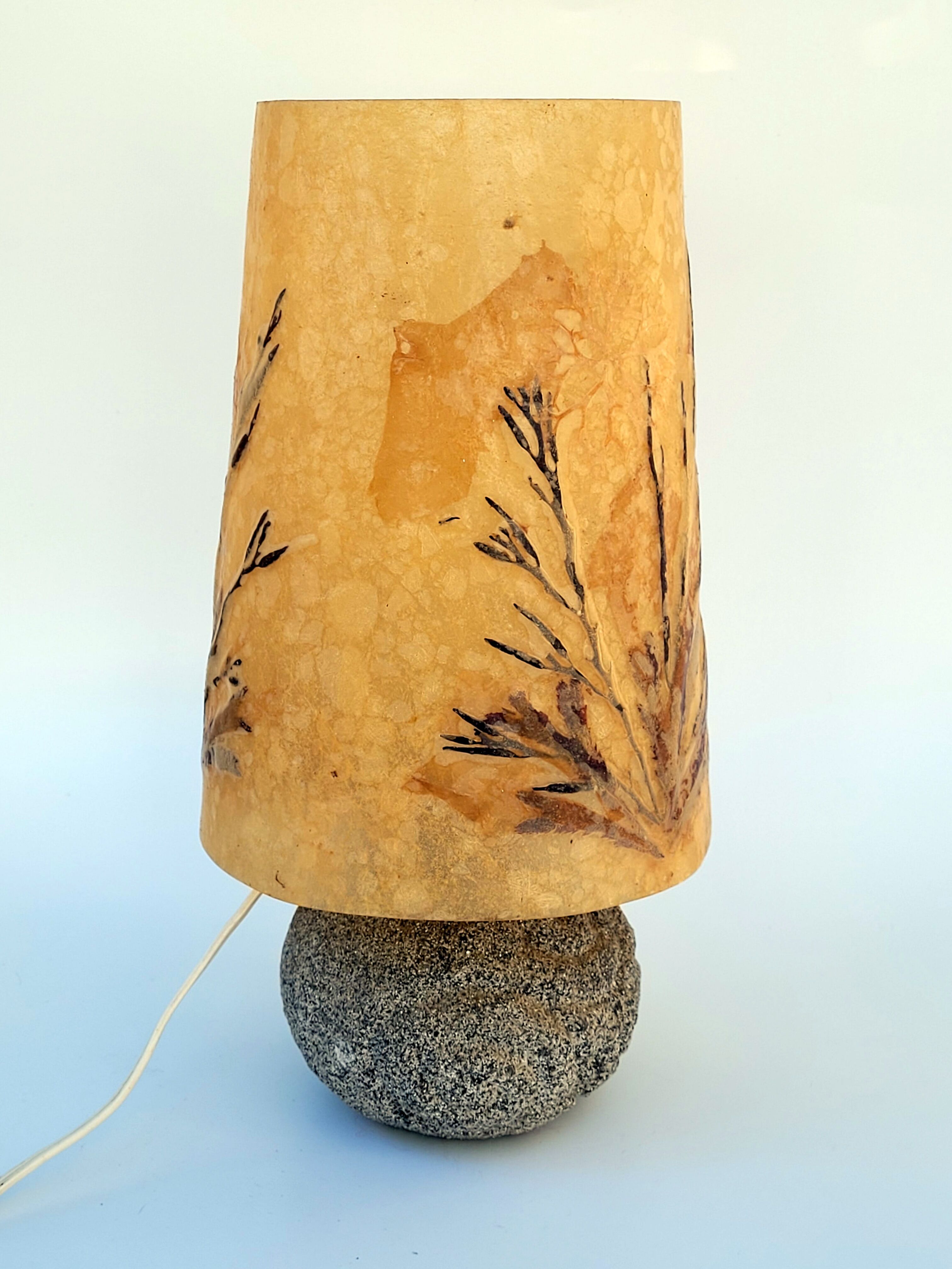 Granite lamp with triskell grave lampshade resin inclusion flowers 1960