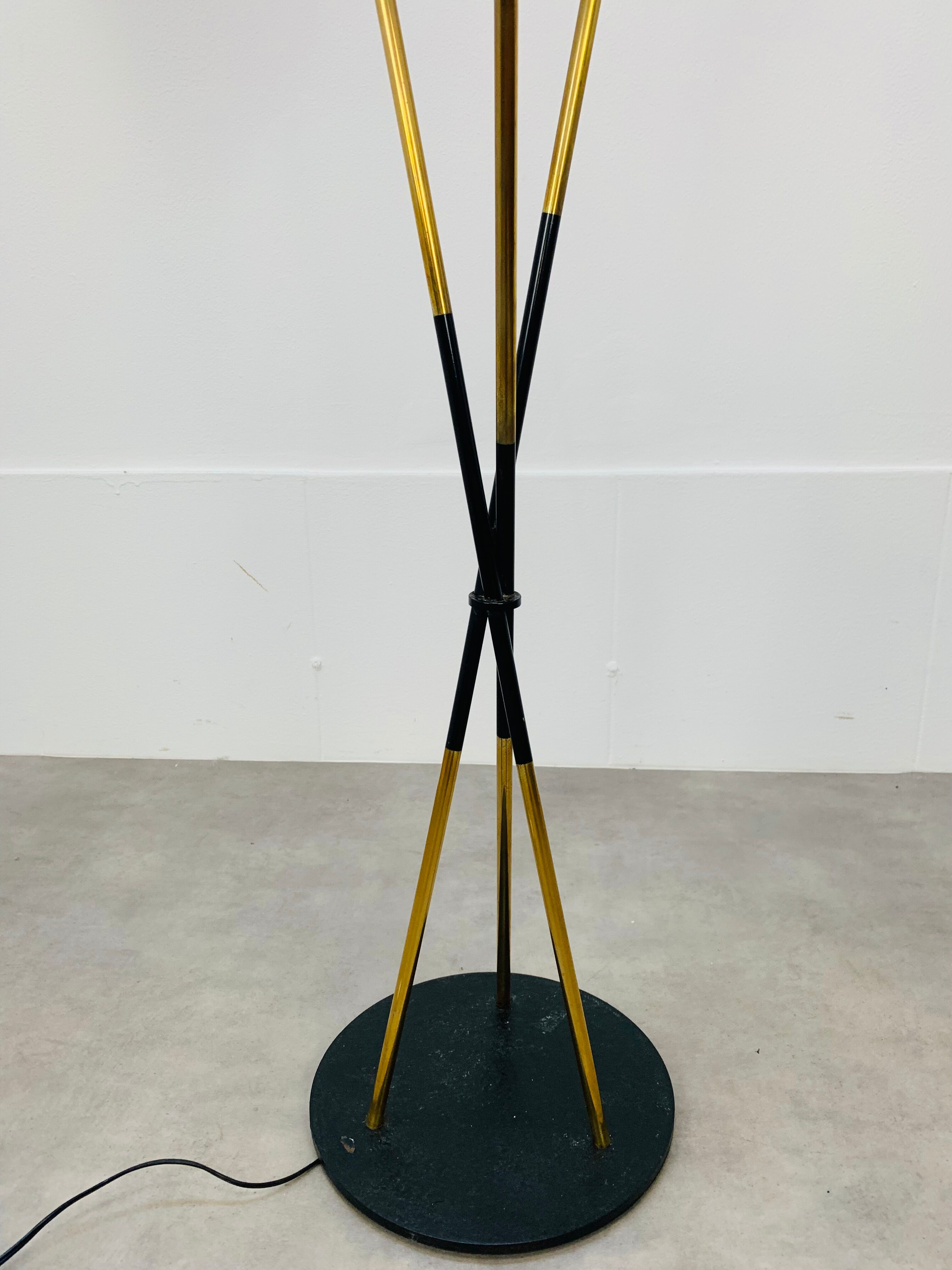 Floor lamp 3 arms 50 years brass and black lacquer for house Arlus
