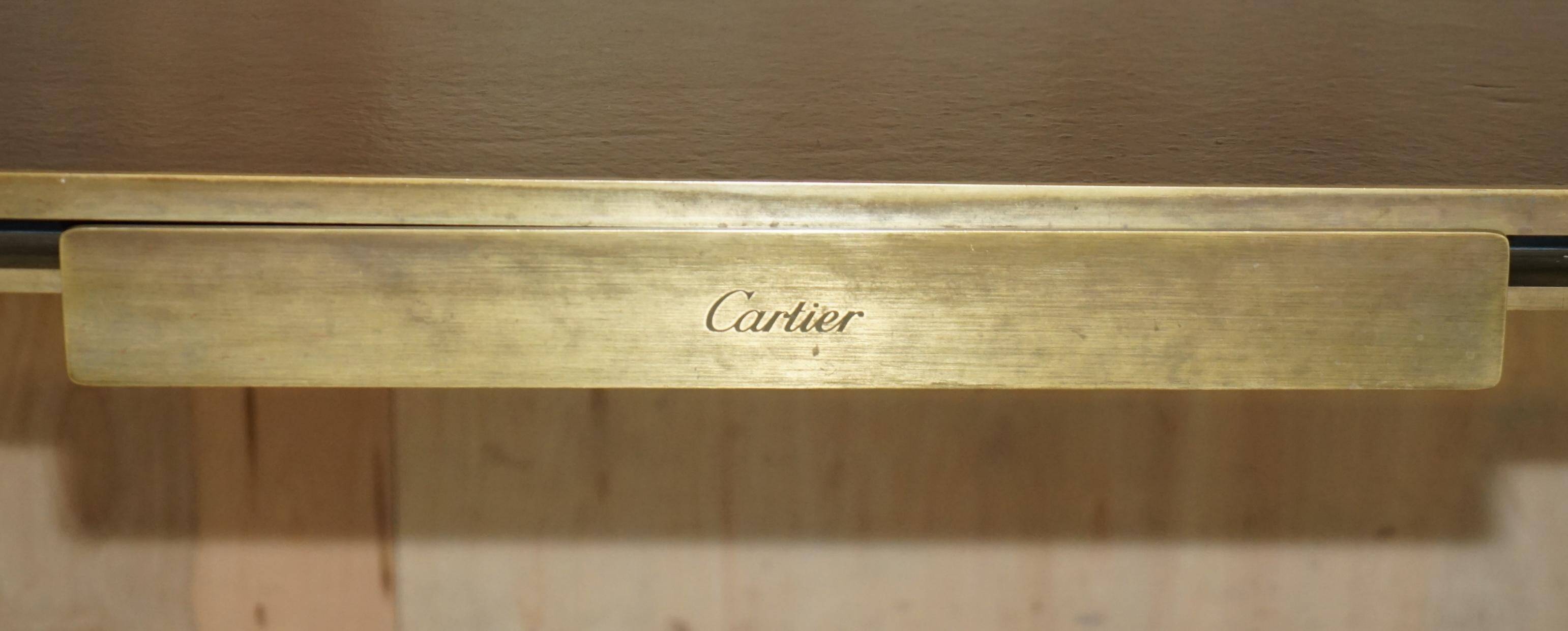 Bureau d'écriture moderne milieu du siècle Cartier Paris bronze cuir