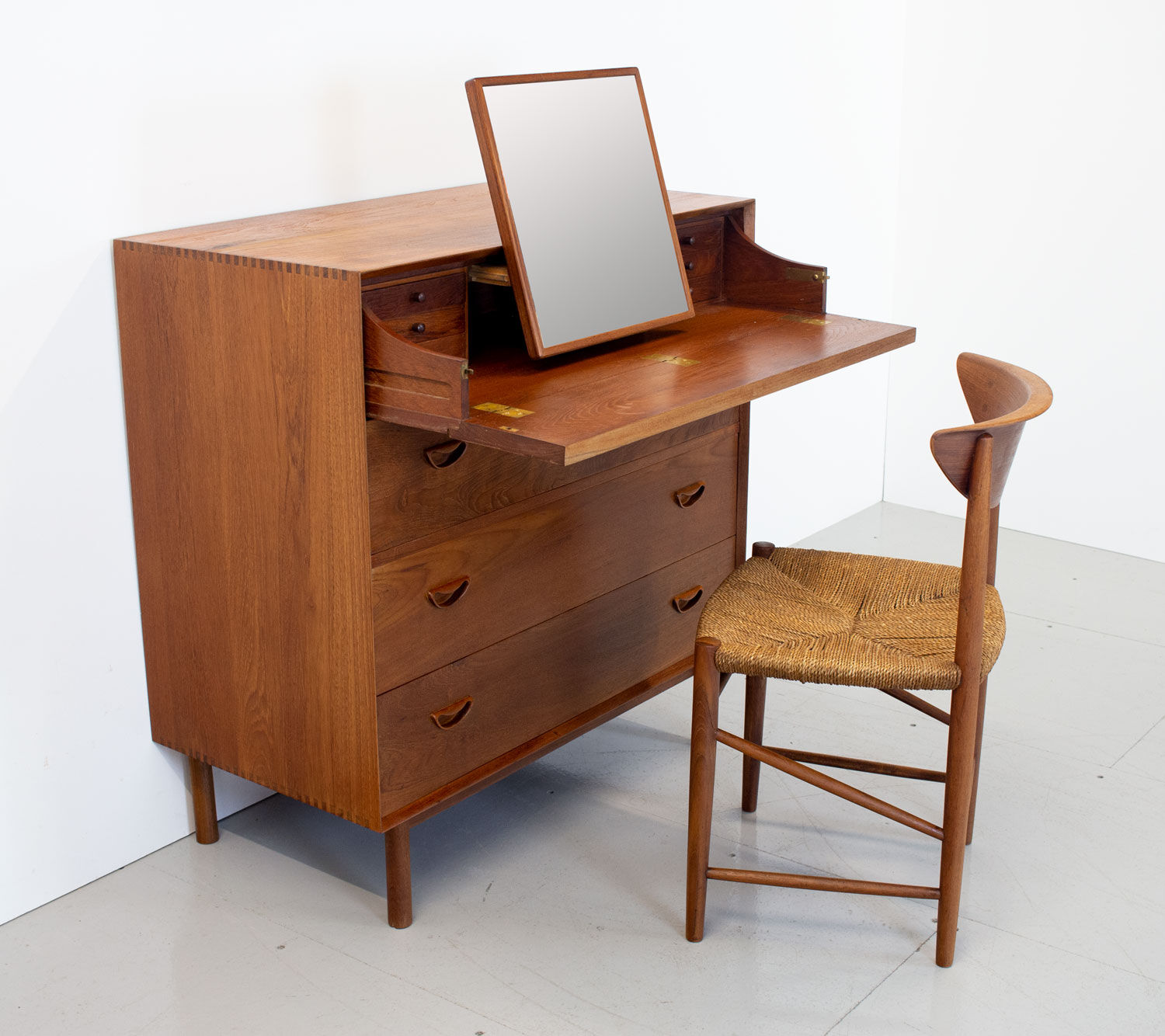 Danish teak vanity chest by Peter Hvidt and Orla Mølgaard-Nielsen for Soborg, 1950s