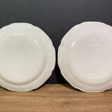 Paire d'assiettes en faïence de l'Est XIXe à décor floral