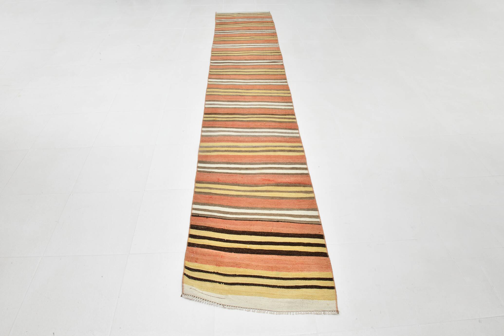 Tapis Kilim Vintage Rayé, Long Format aux Tons Chauds Boho, 65x366