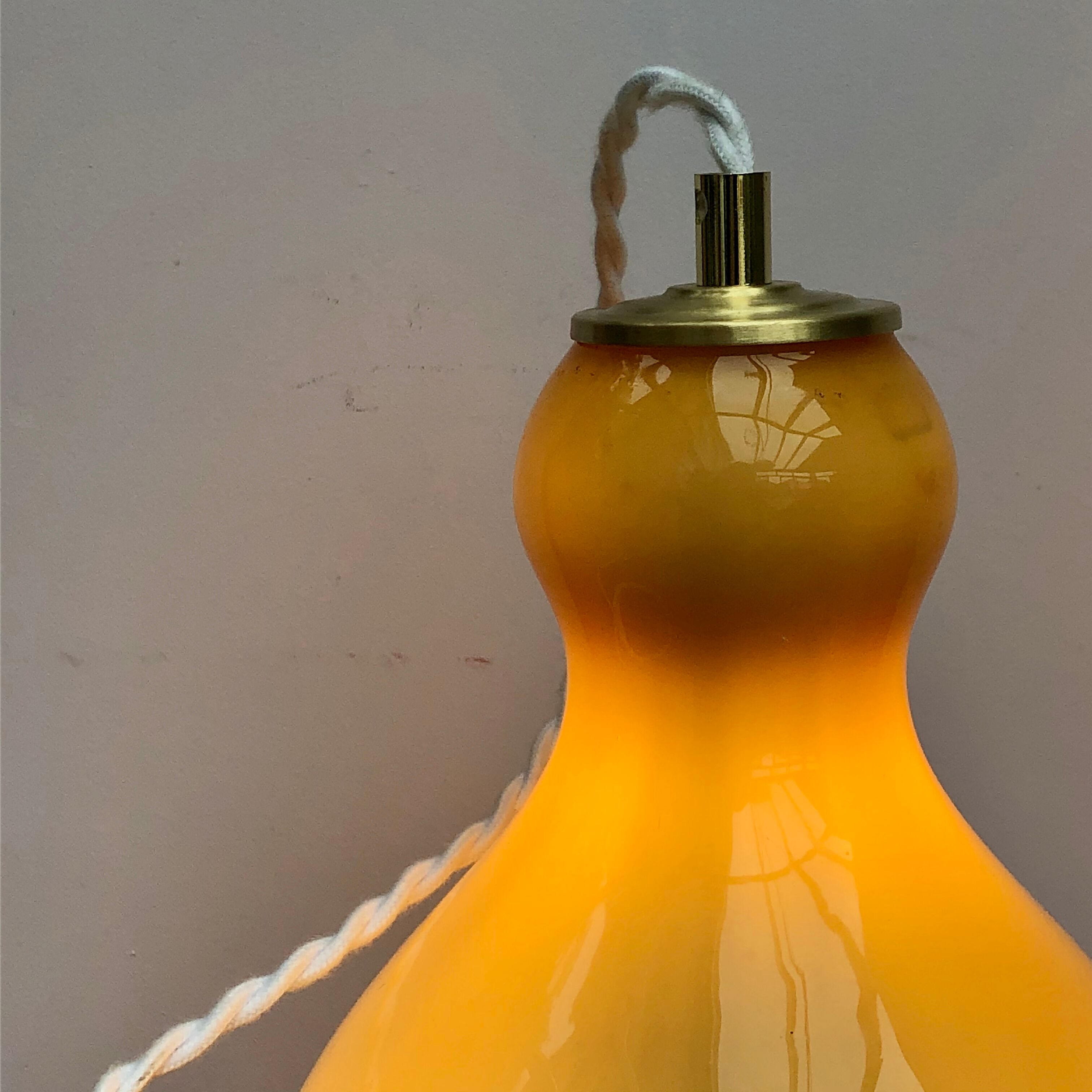 Vintage blind hanging lamp in ochre opaline