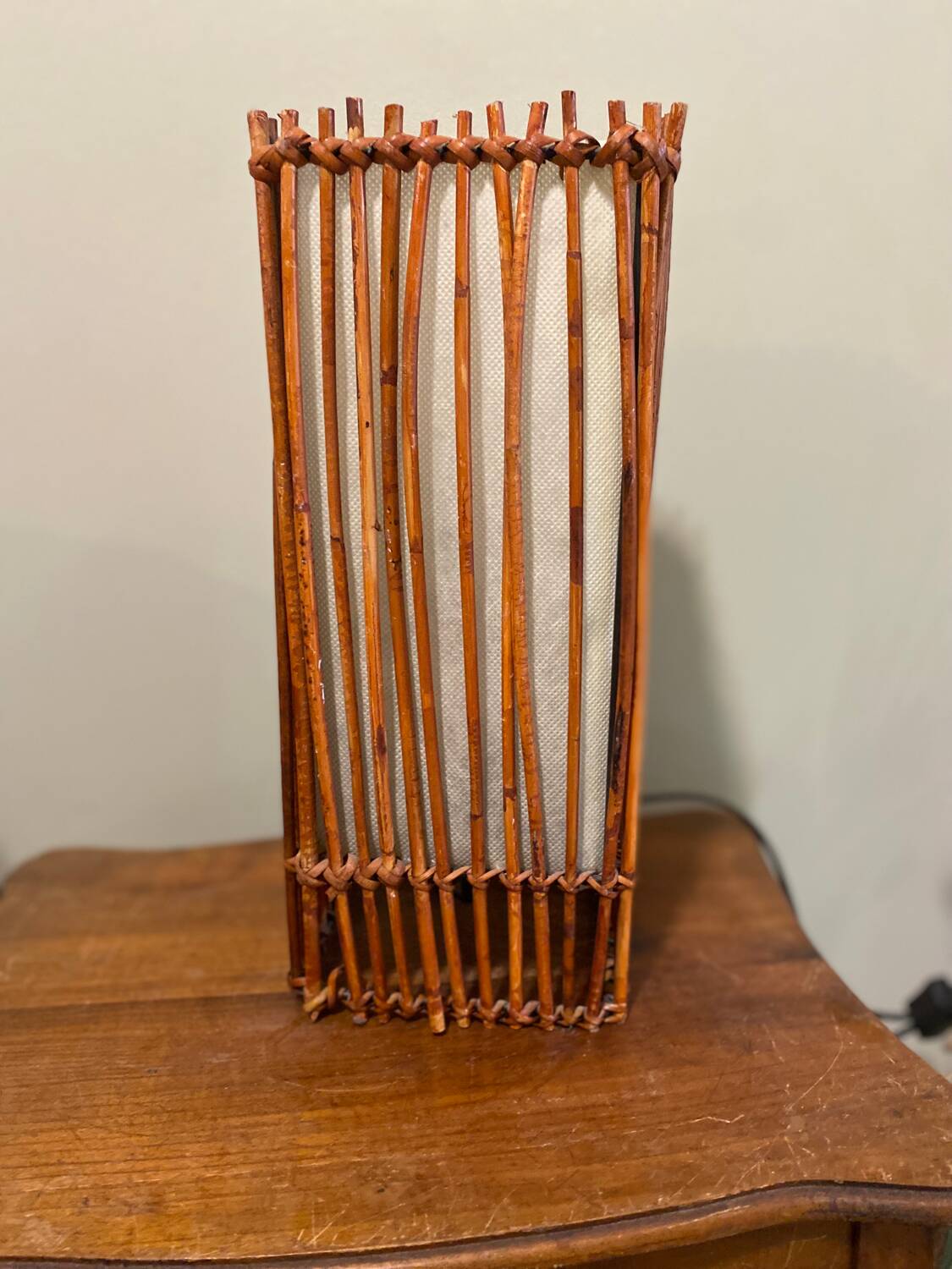 Lampe vintage en osier
