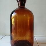 Apothecary bottle