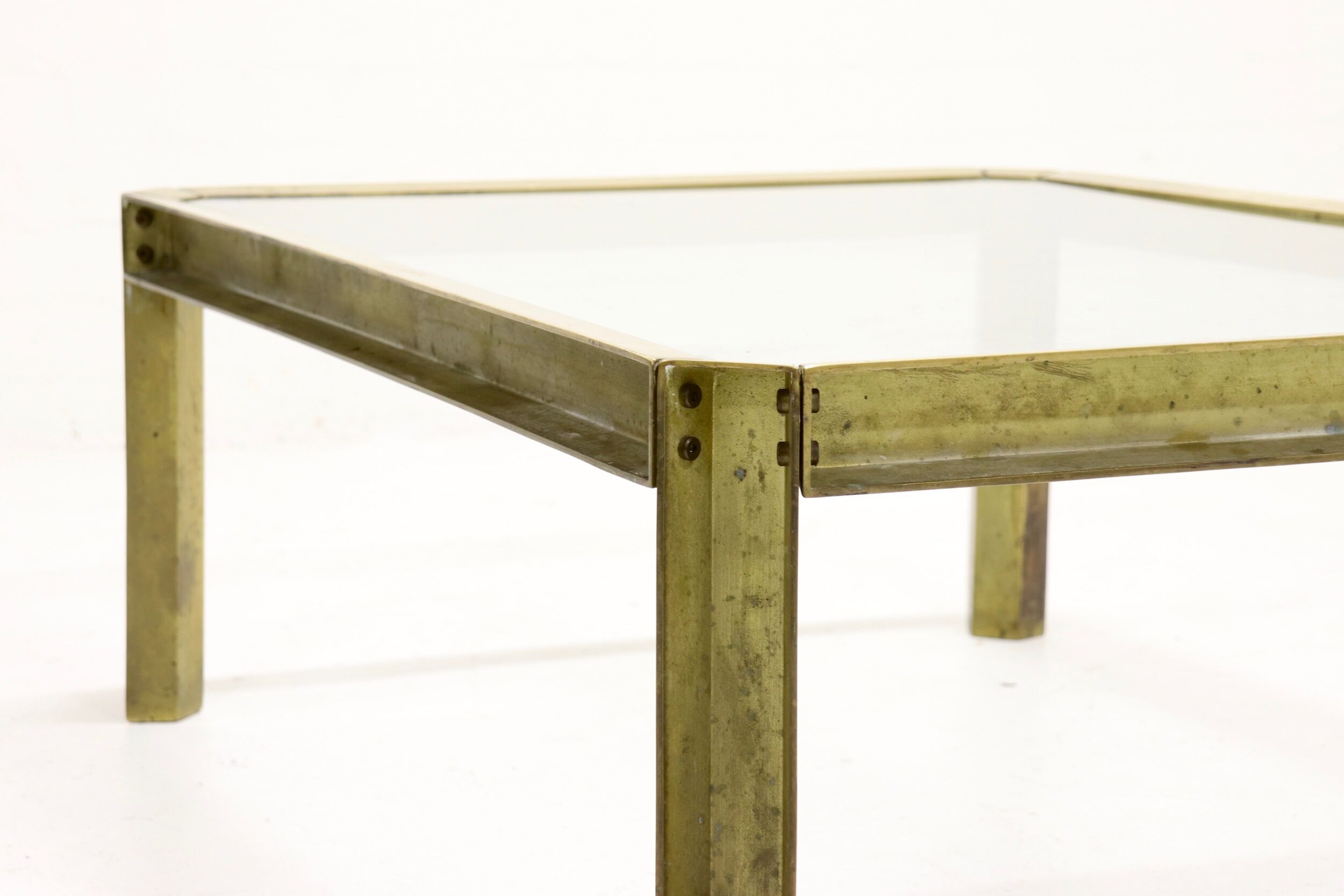 T09 coffee table by Peter Ghyczy 1970