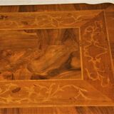 Italian wooden coffee table with marquetry inlaid top